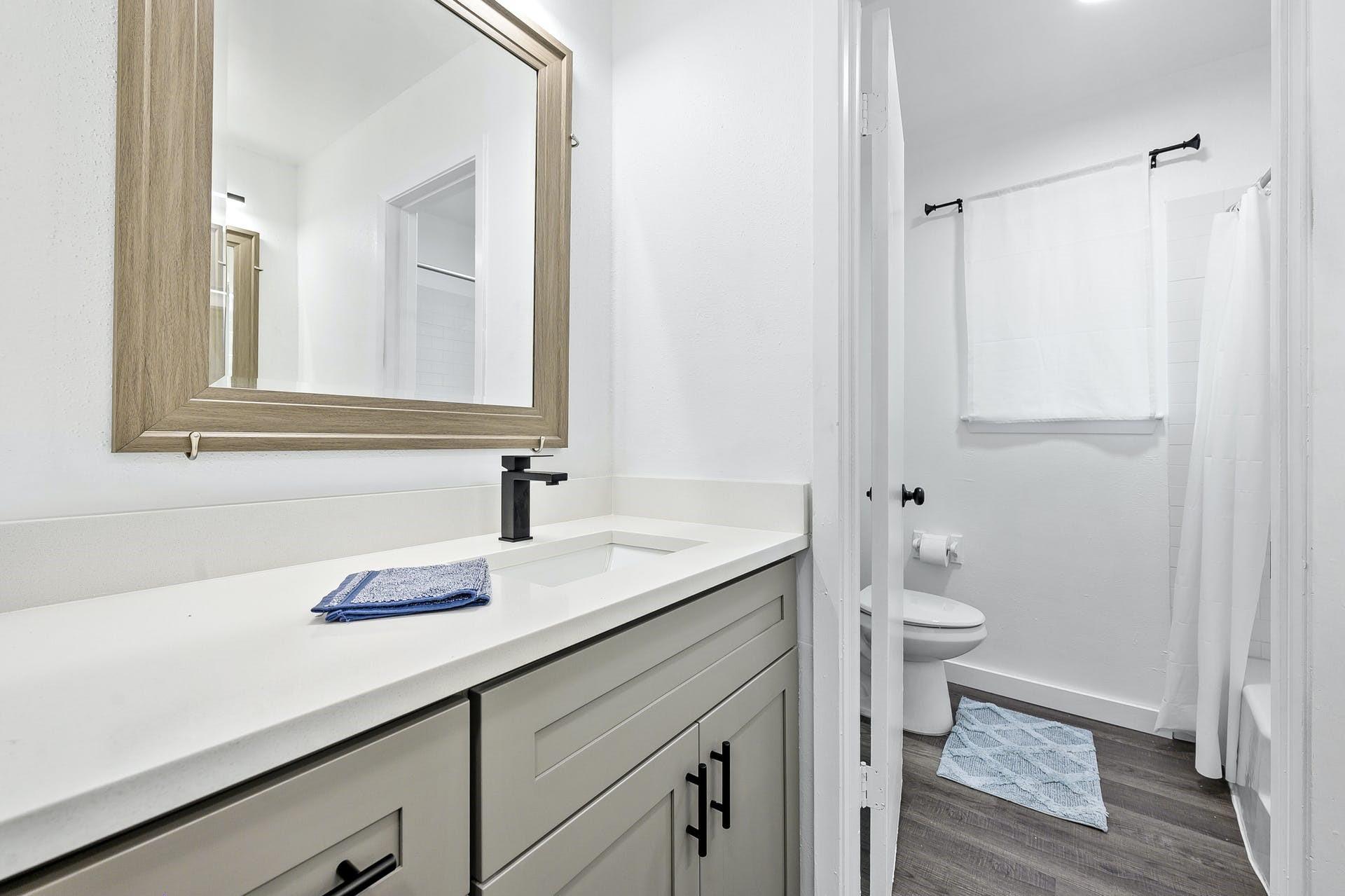 1706 Elmhurst Dr #b Property Photo 13