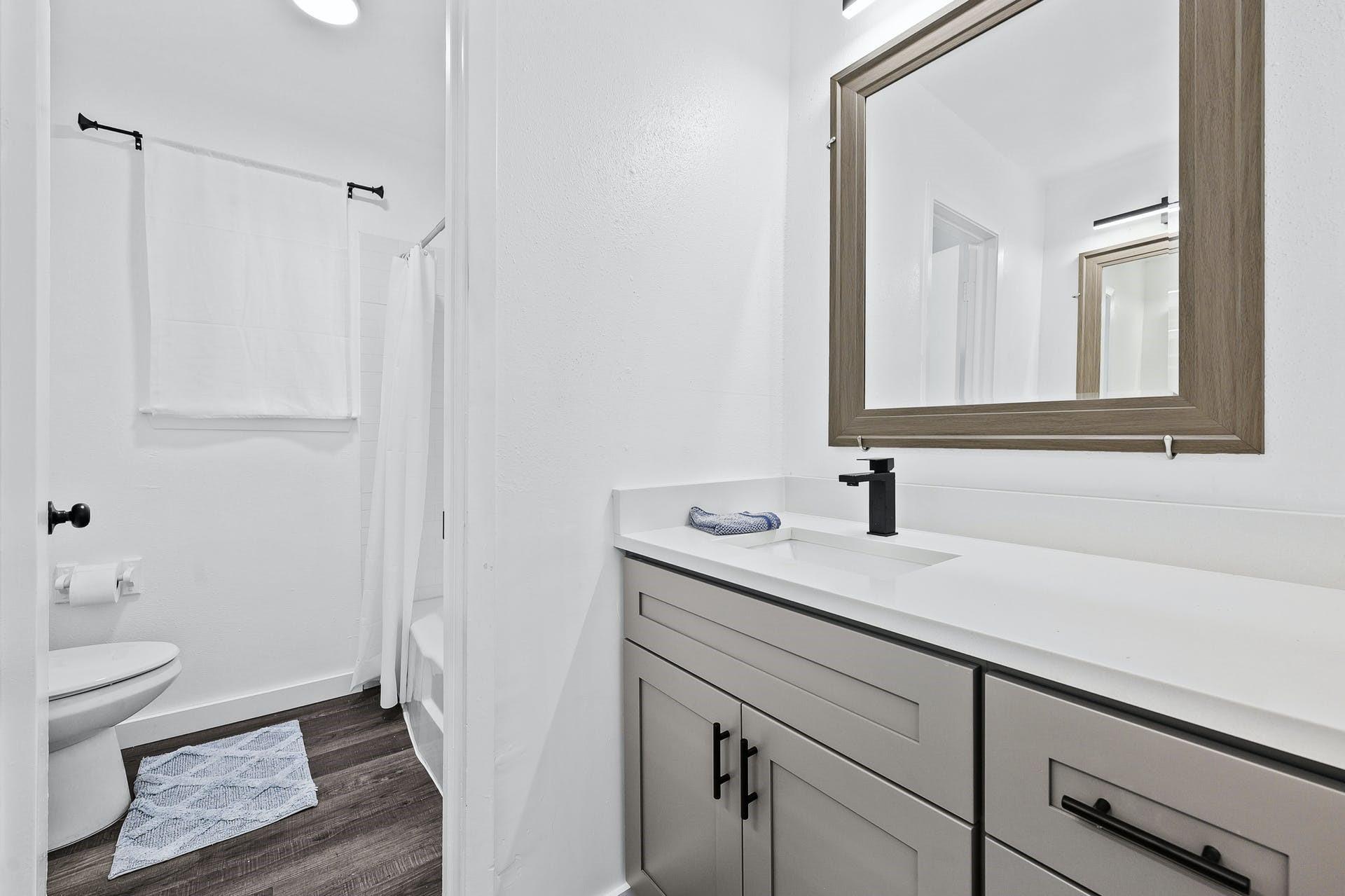 1706 Elmhurst Dr #b Property Photo 14