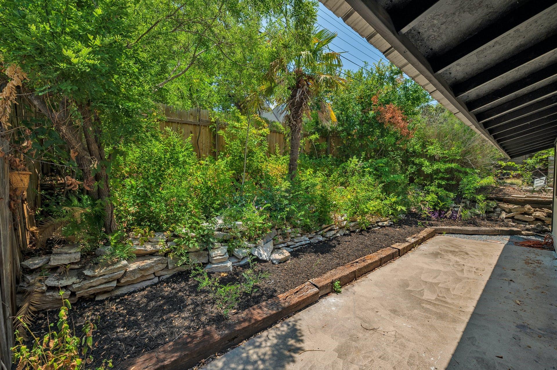 1706 Elmhurst Dr #b Property Photo 18