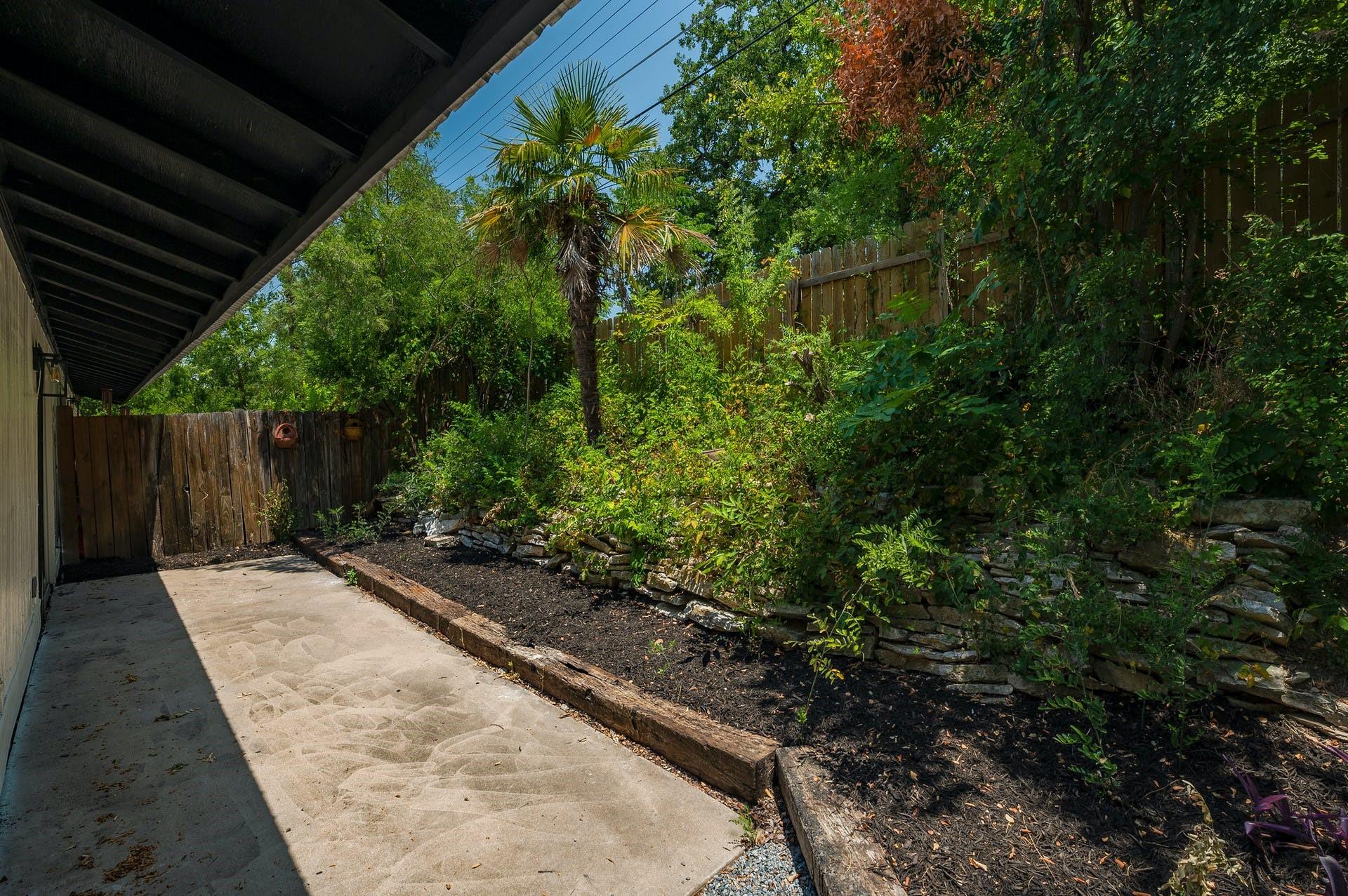 1706 Elmhurst Dr #b Property Photo 19