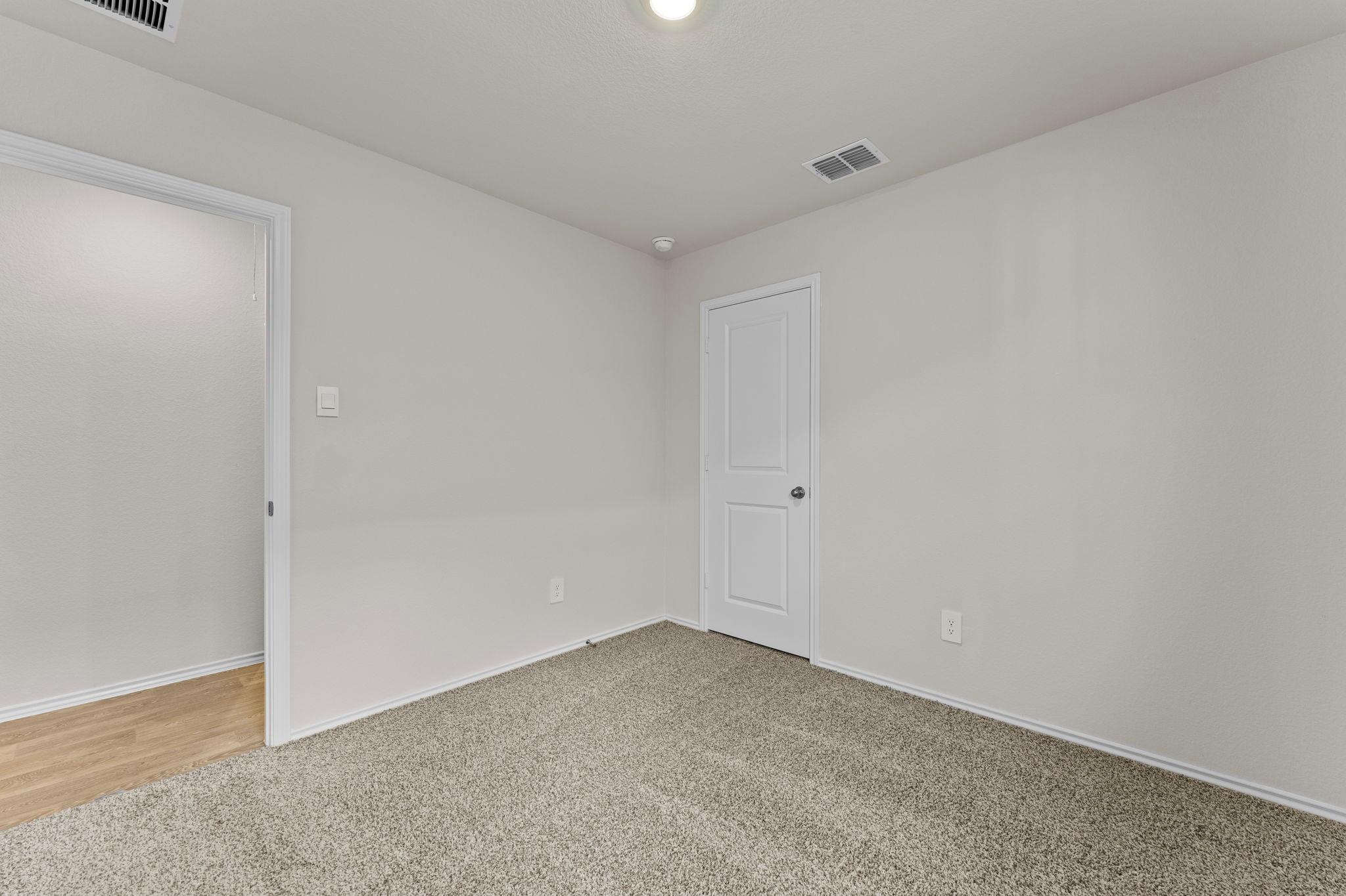 430 Low Pasture Trl Property Photo 9