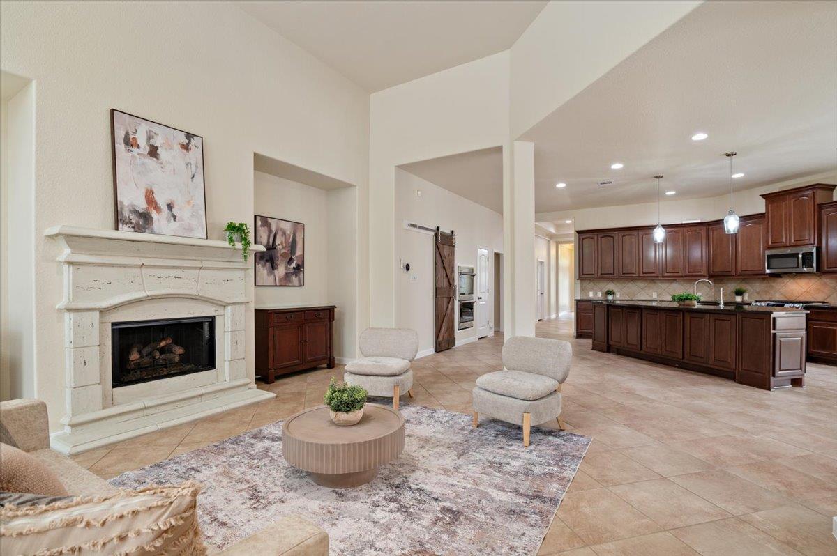 1812 Cross Draw Trl Property Photo 6