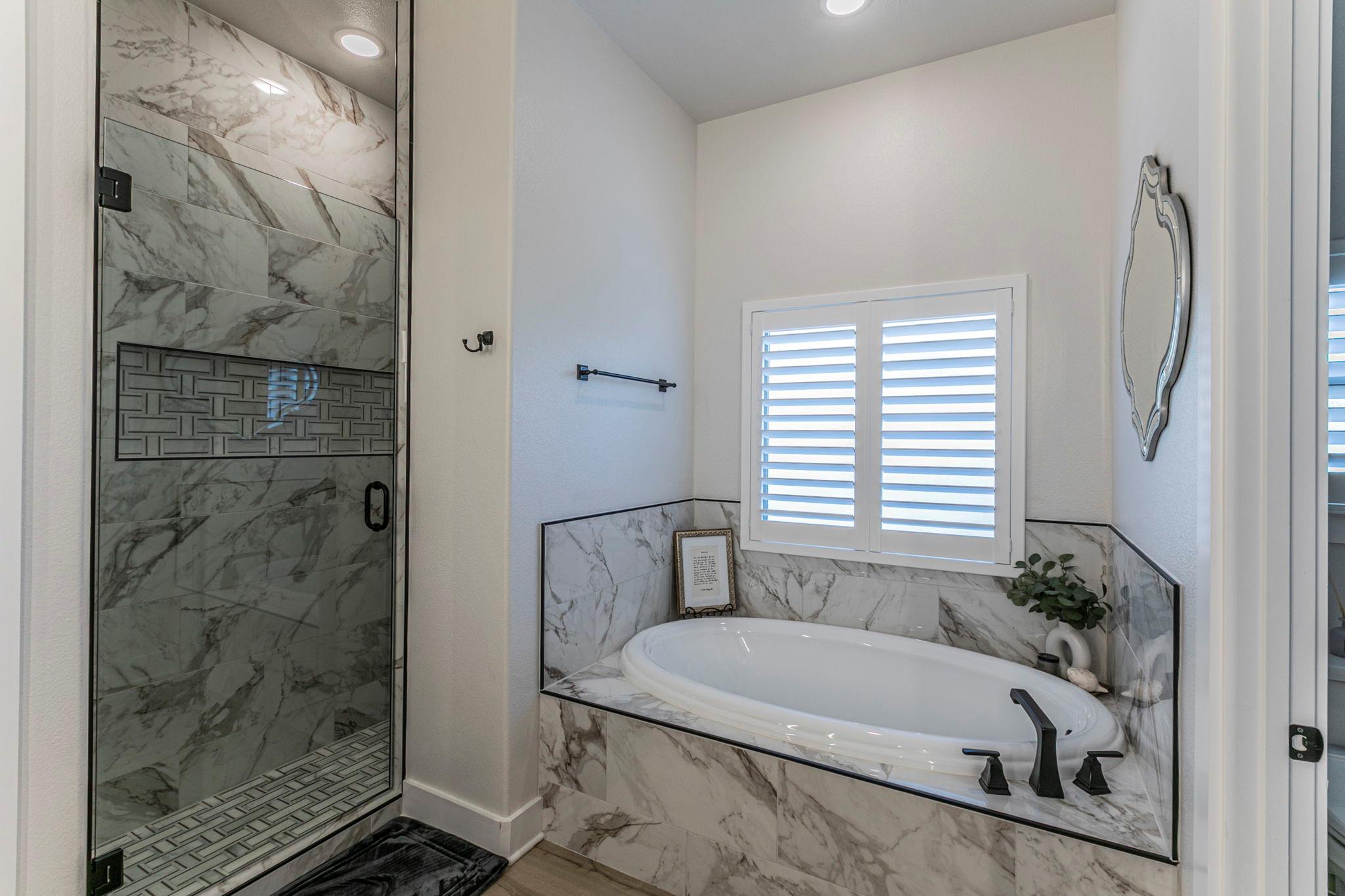 111 Lago Viento Ln Property Photo 13