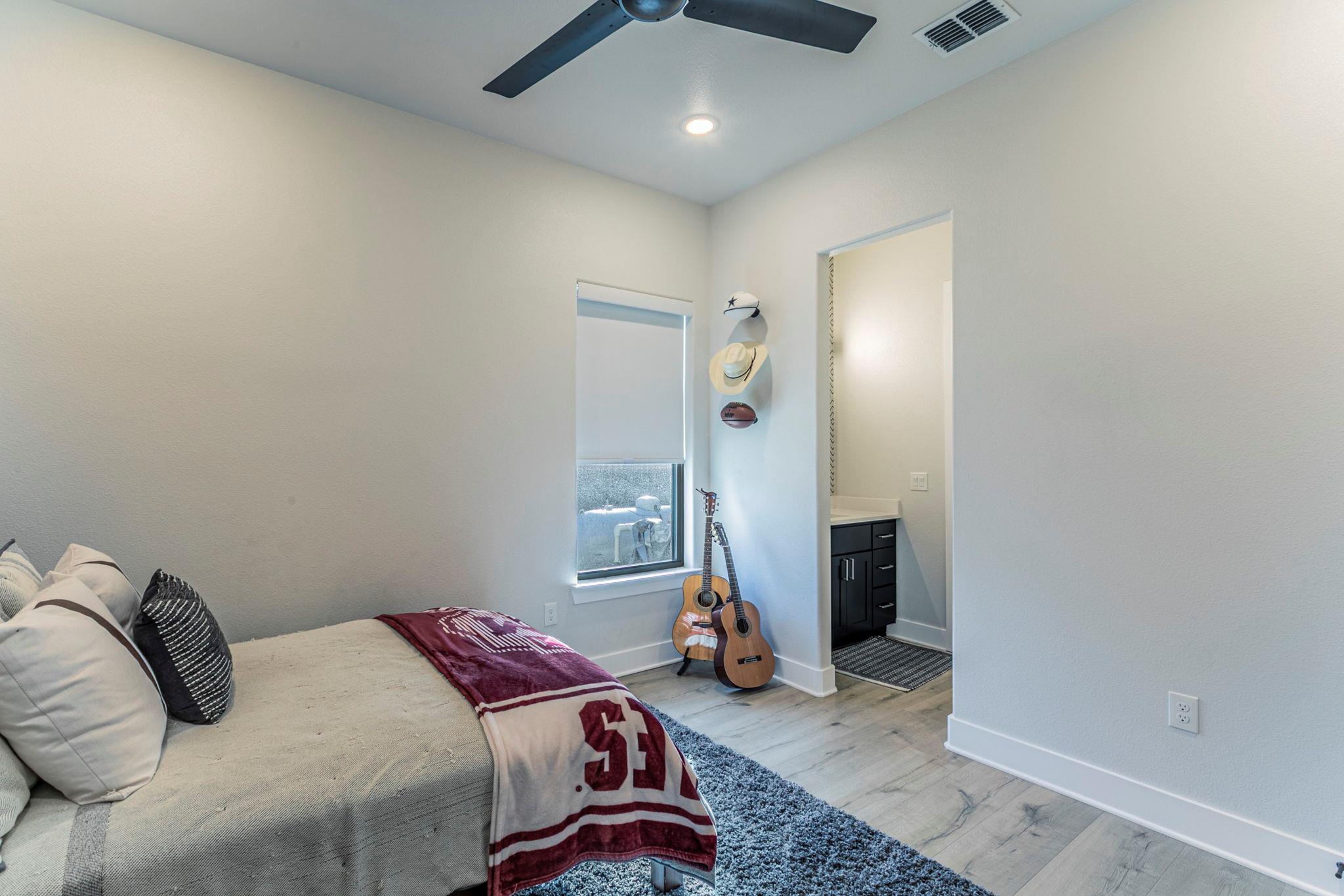 111 Lago Viento Ln Property Photo 21