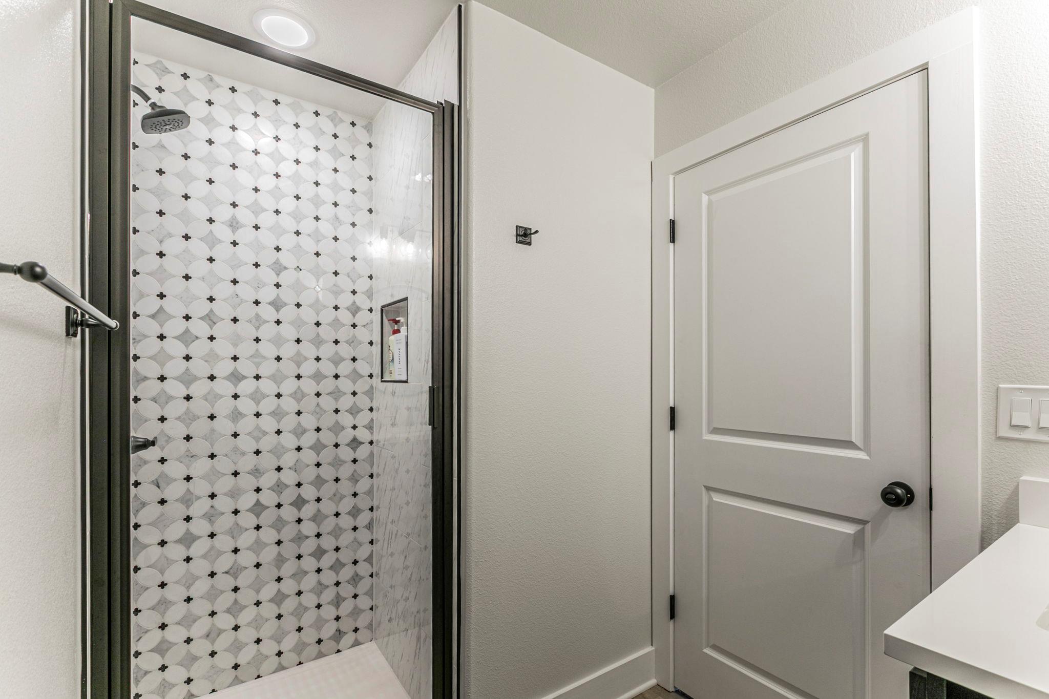 111 Lago Viento Ln Property Photo 27