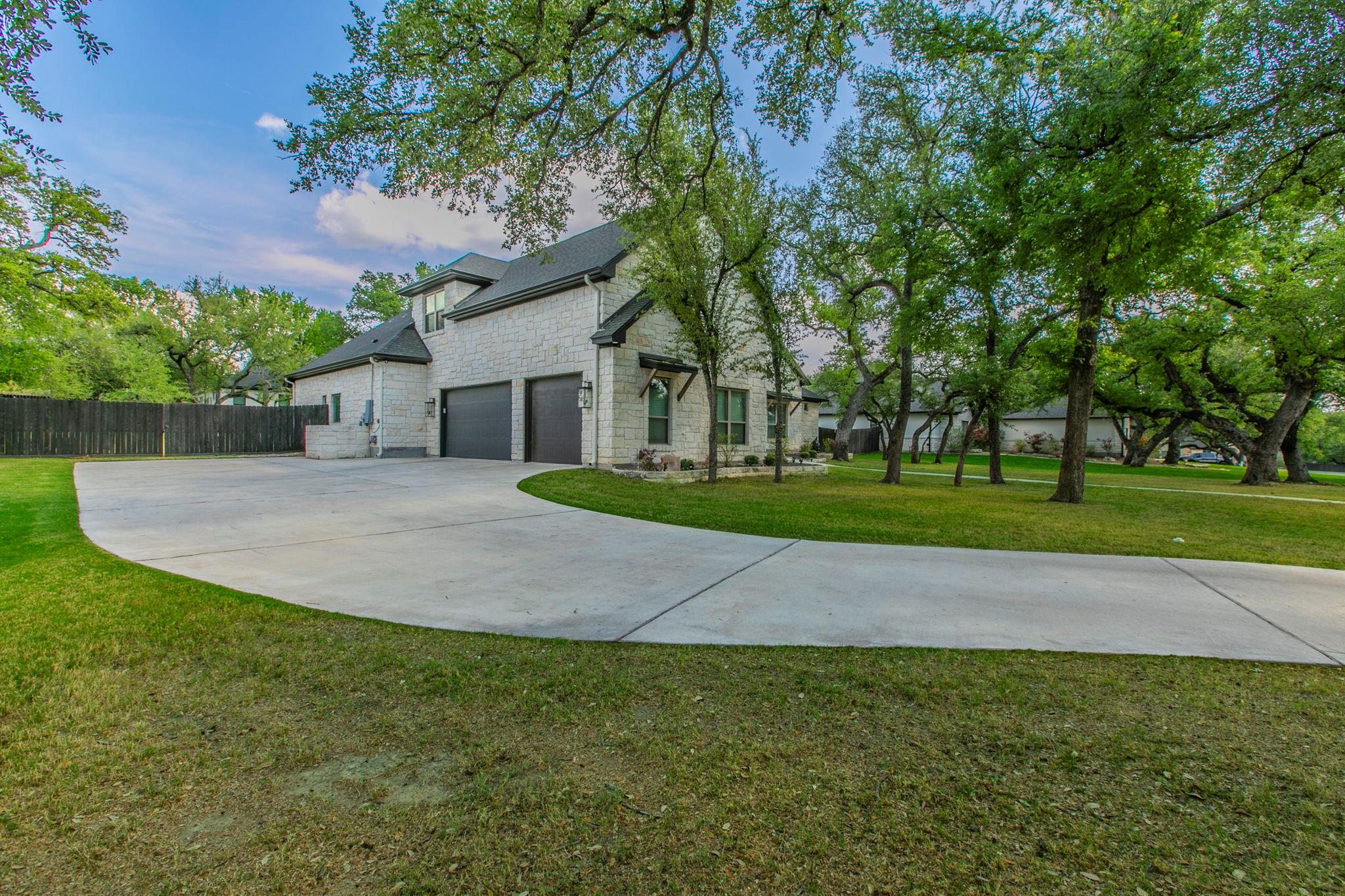 111 Lago Viento Ln Property Photo 34