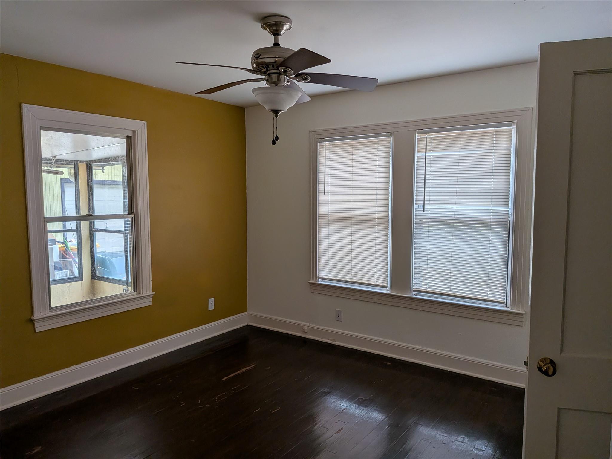 1006 Brentwood St Property Photo 9