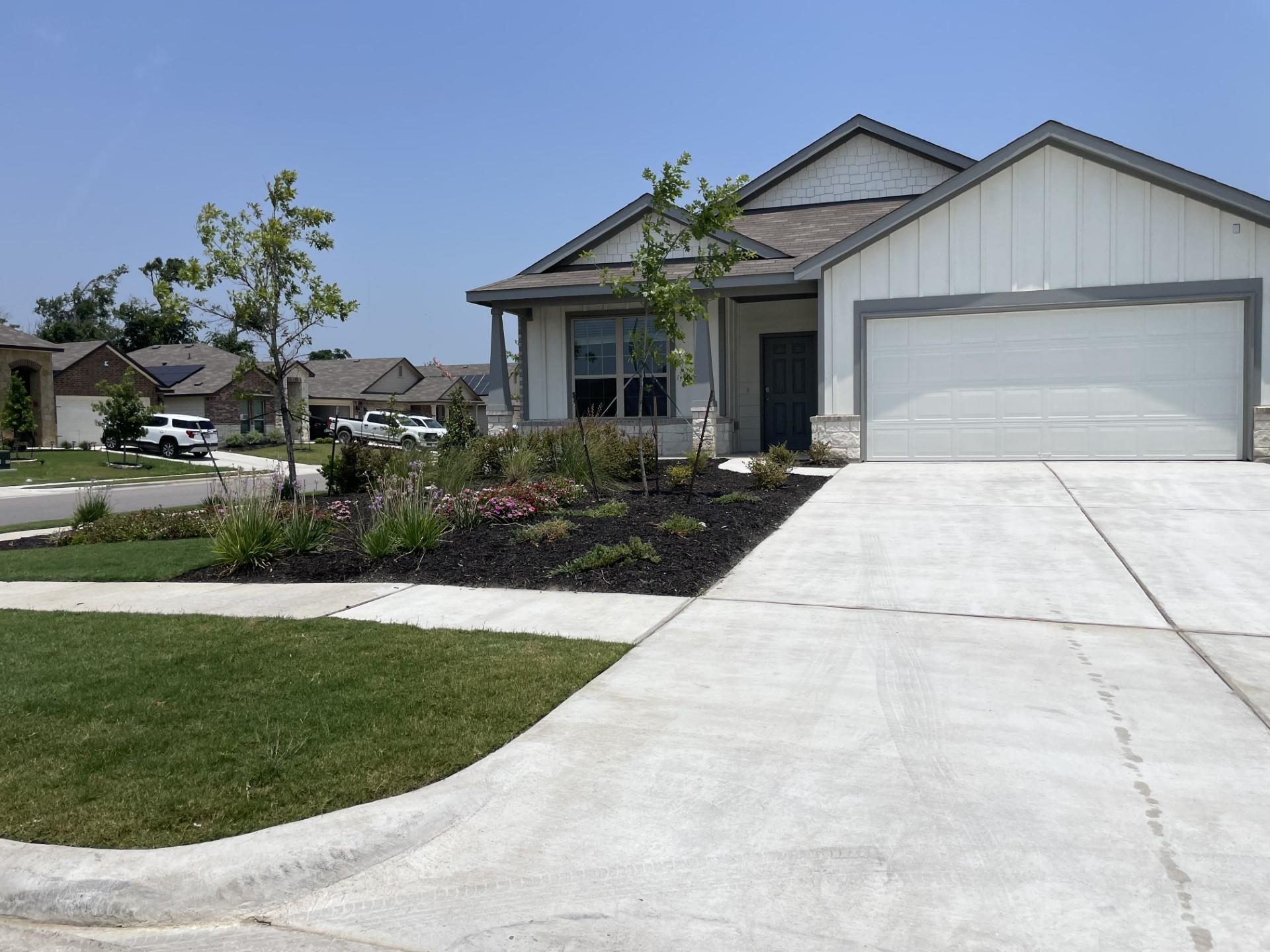 101 Pivot Dr Property Photo