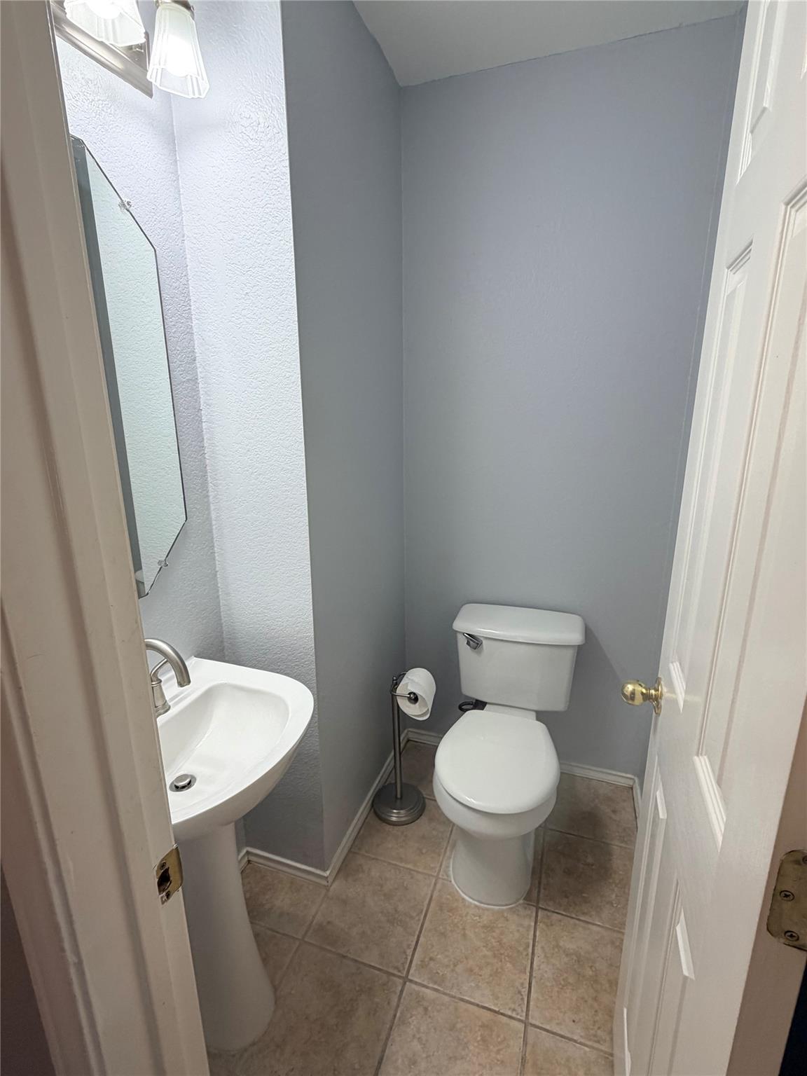 17226 Tobermory Dr Property Photo 6