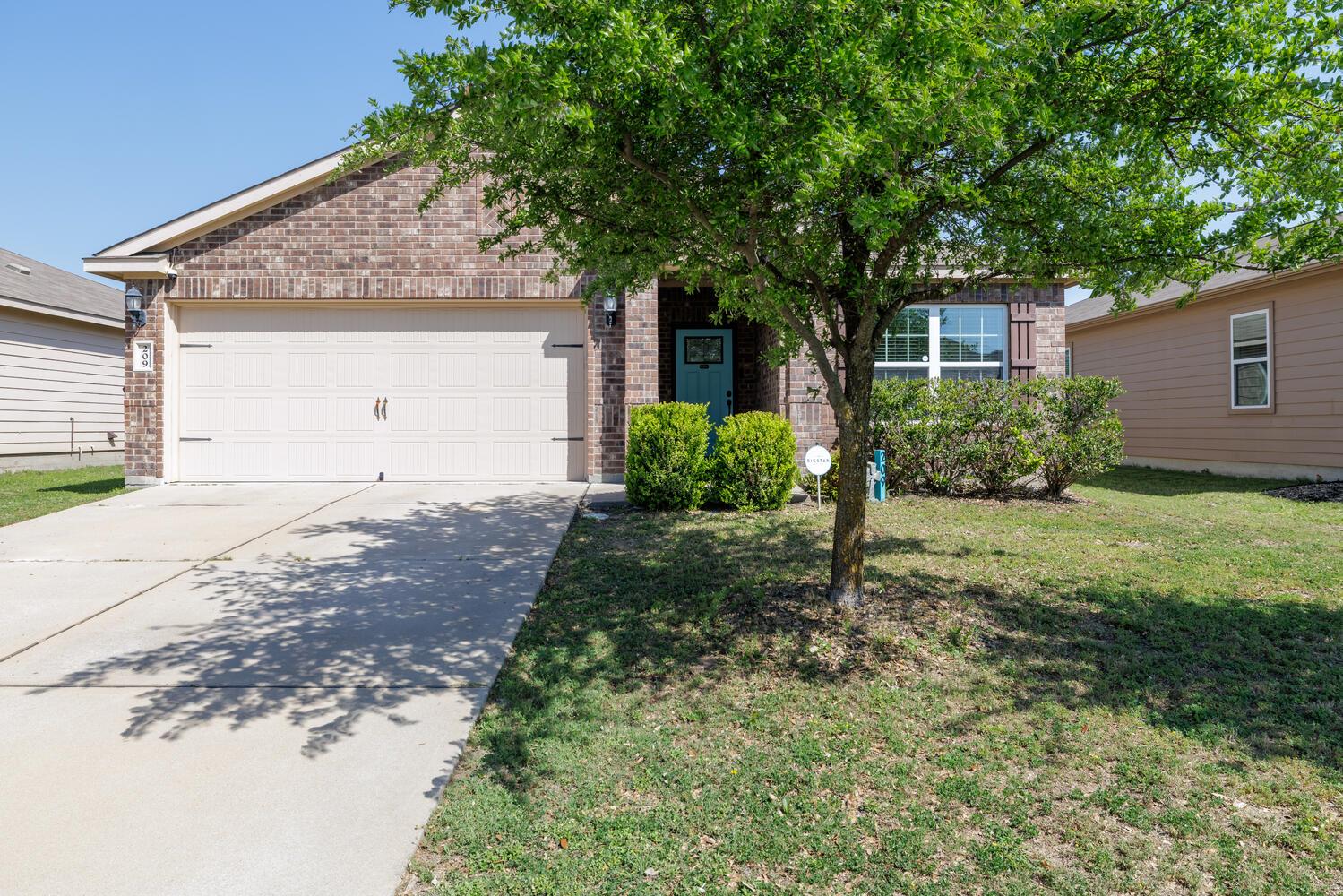 209 Farmer Ln Property Photo 1
