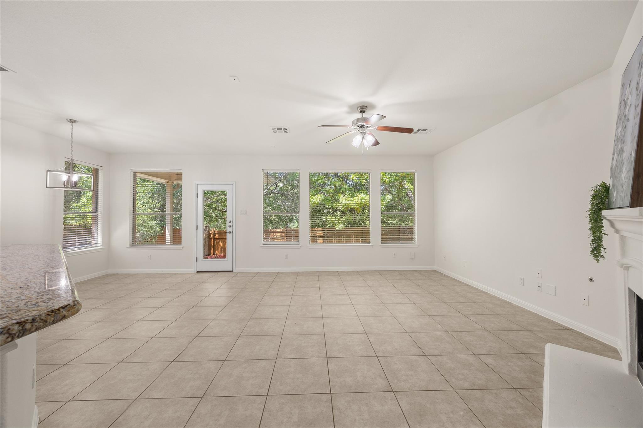 9624 Sawyer Fay Ln Property Photo 8