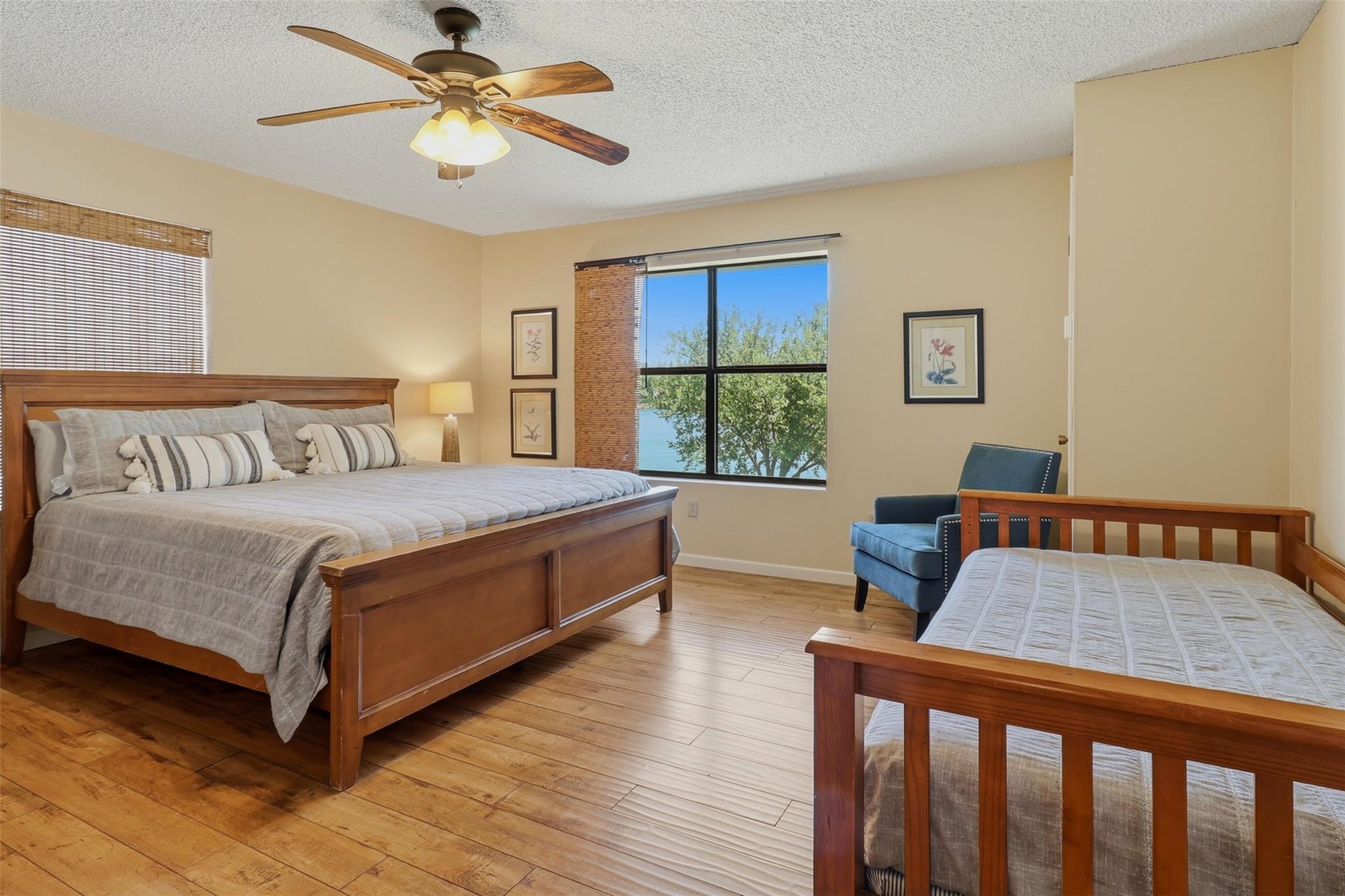 3000 River Oaks Dr Property Photo 15
