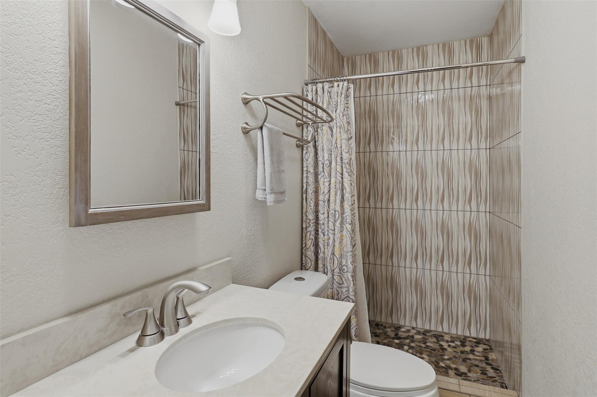 3000 River Oaks Dr Property Photo 23
