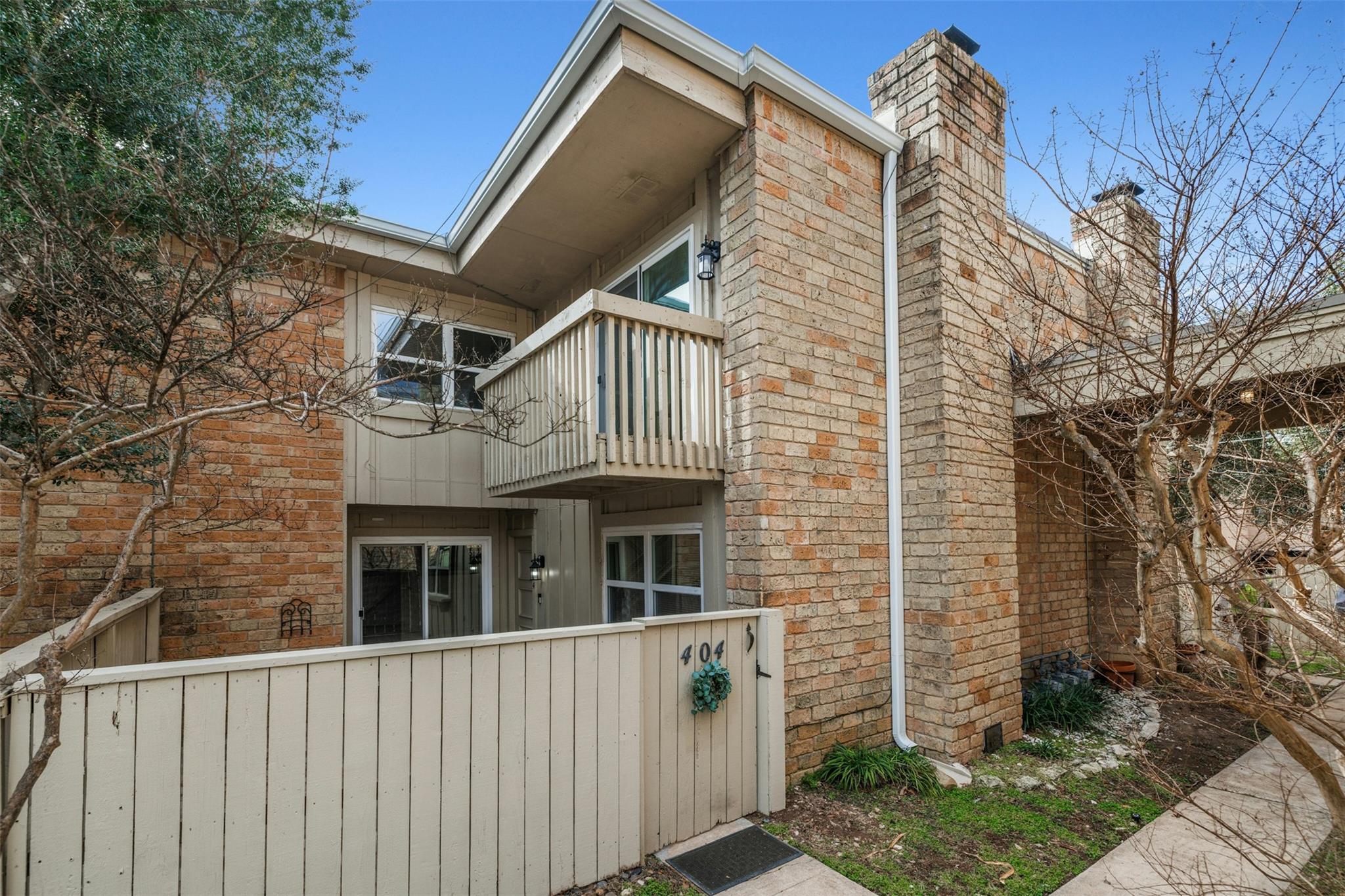 Arbor Village Condo Real Estate Listings Main Image