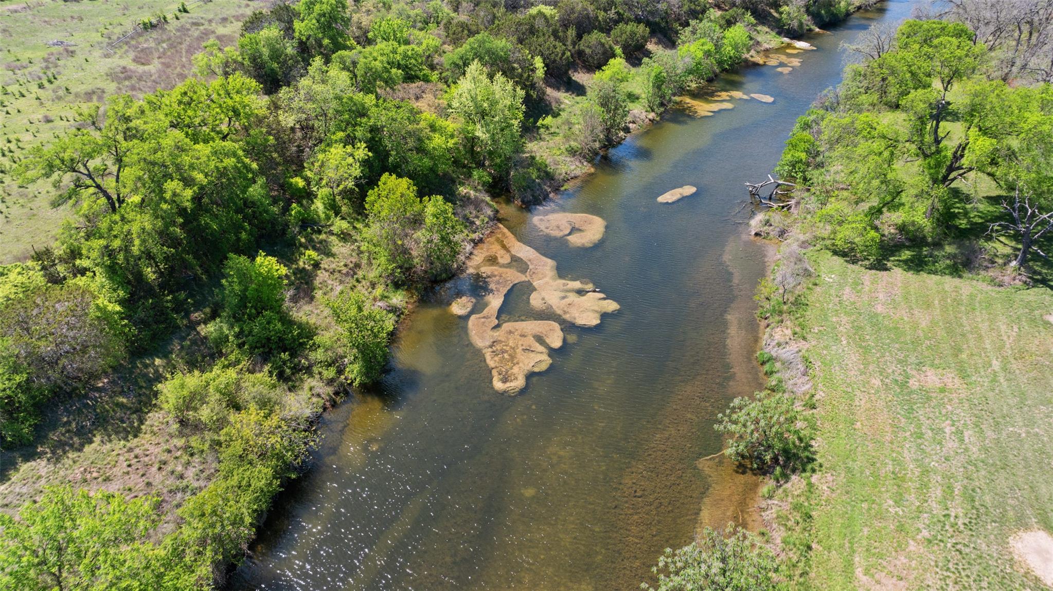 963 Fm Property Photo 3