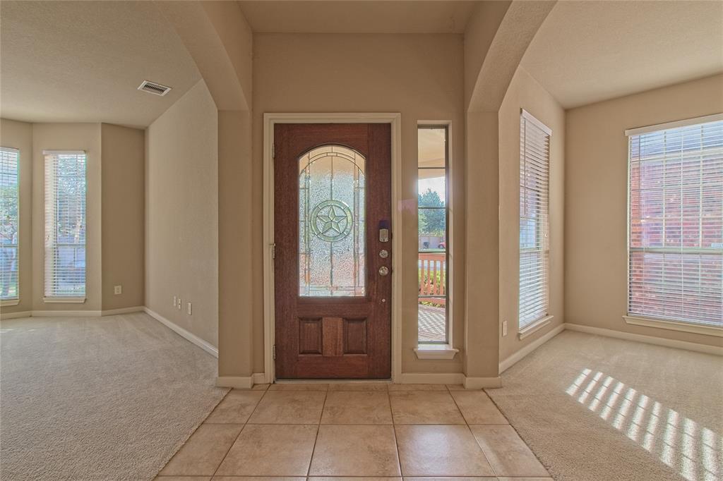 722 Westbury Ln Property Photo 7