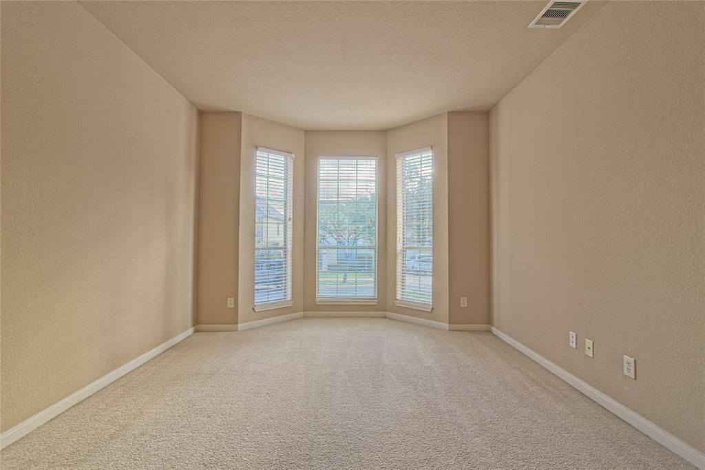 722 Westbury Ln Property Photo 8