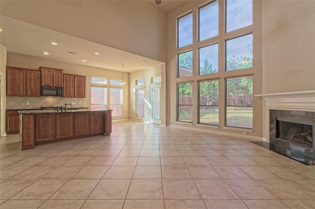 722 Westbury Ln Property Photo 17