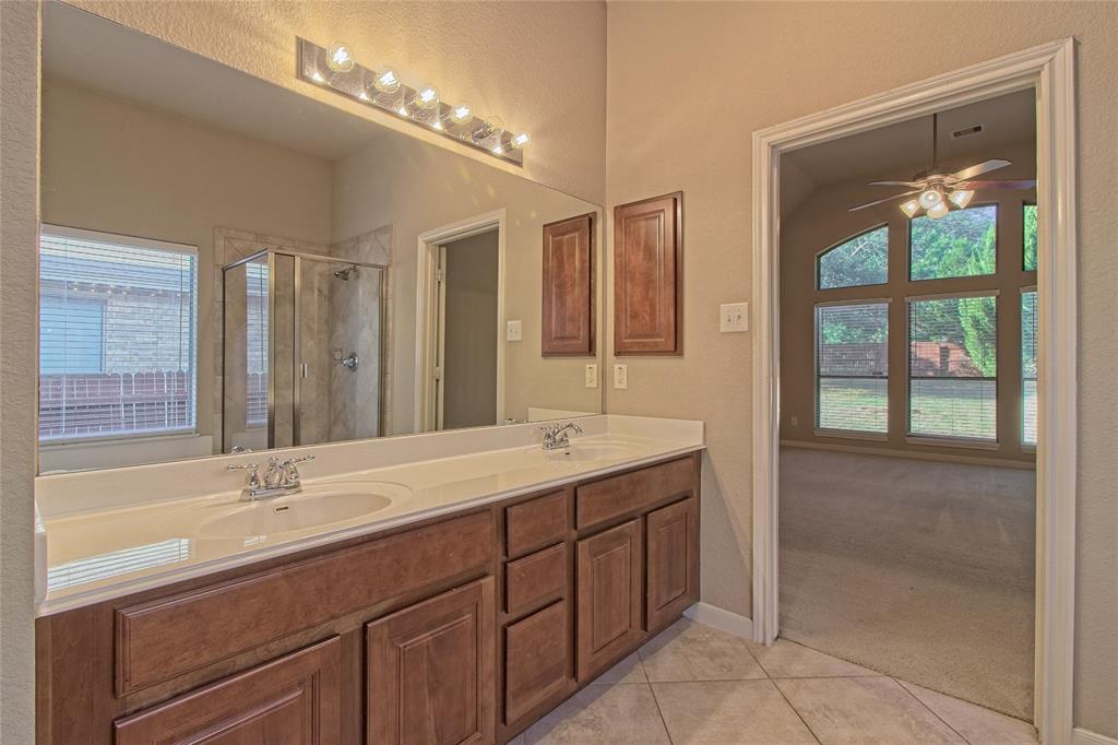 722 Westbury Ln Property Photo 24