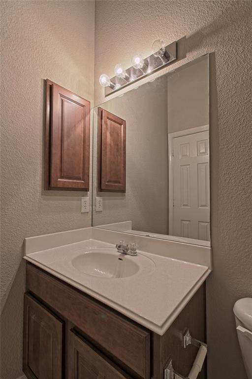 722 Westbury Ln Property Photo 32