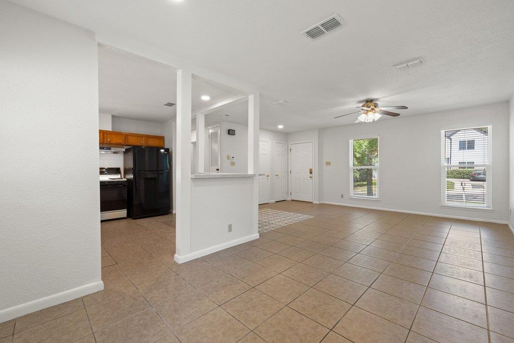 2409 Glen Springs Way Property Photo 14