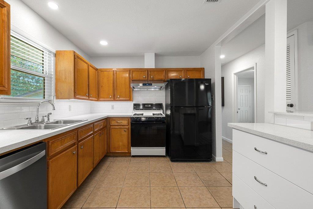 2409 Glen Springs Way Property Photo 18