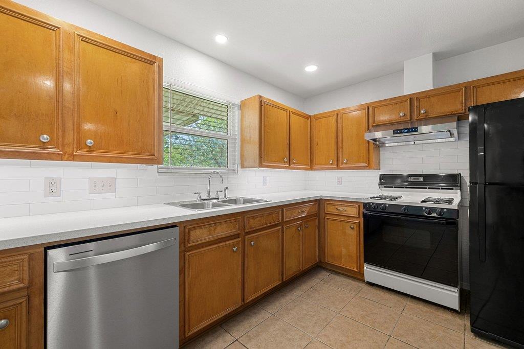 2409 Glen Springs Way Property Photo 19