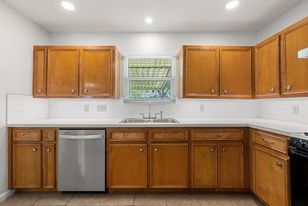2409 Glen Springs Way Property Photo 21