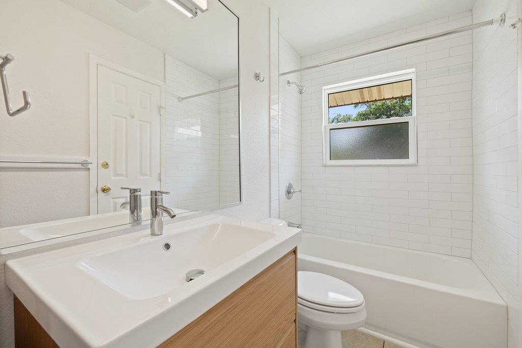 2409 Glen Springs Way Property Photo 22