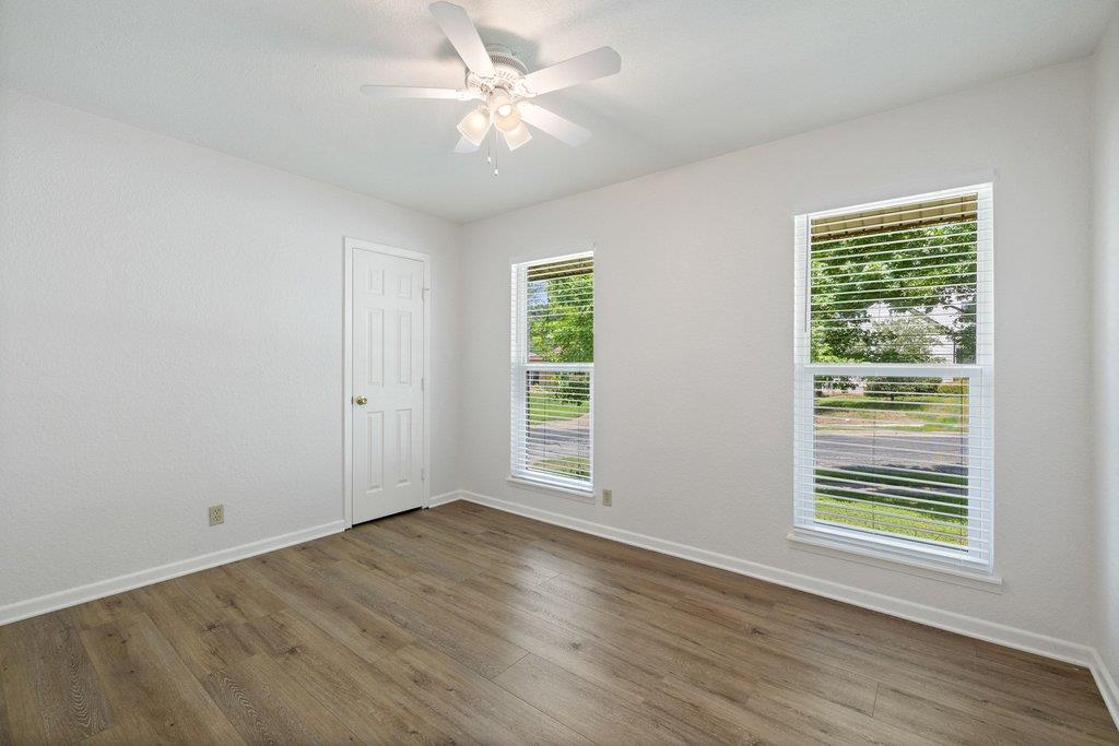 2409 Glen Springs Way Property Photo 28