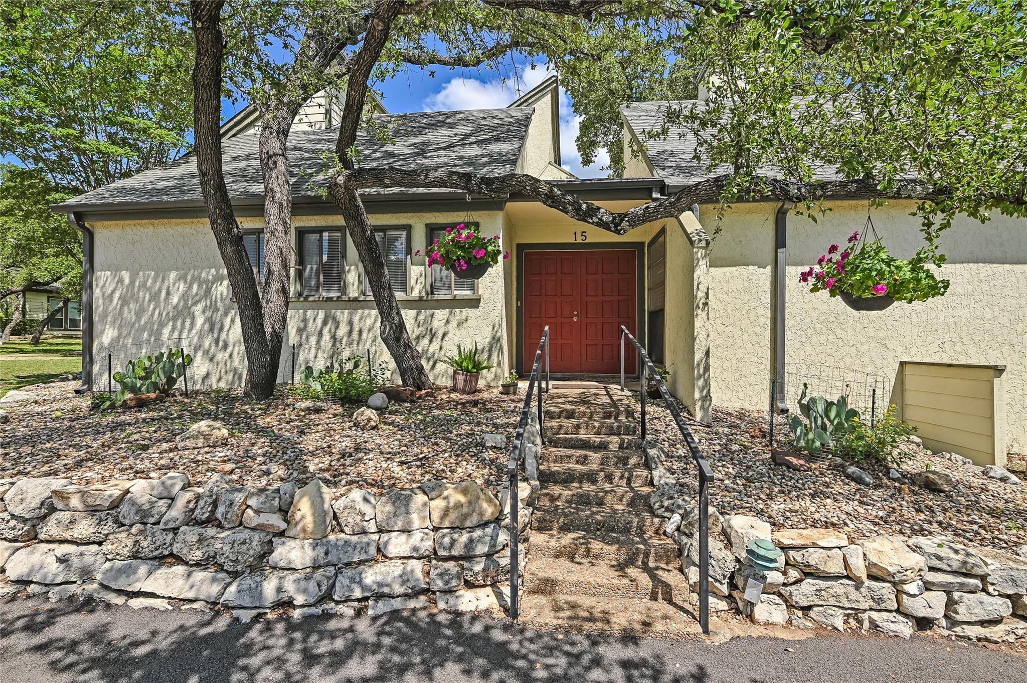 15 Casa Verde DR Property Photo 1