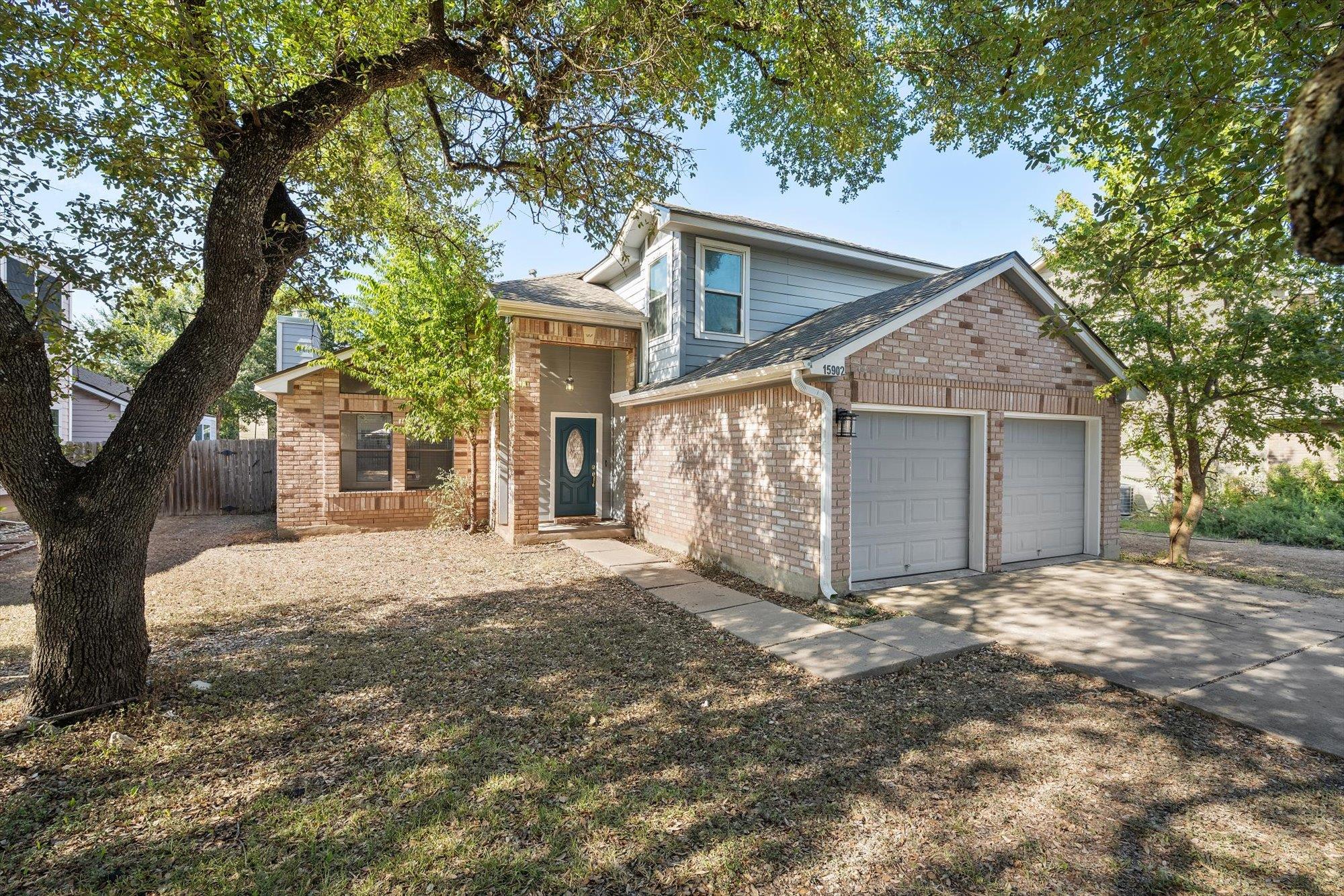 15902 De Peer Ave Property Photo 1