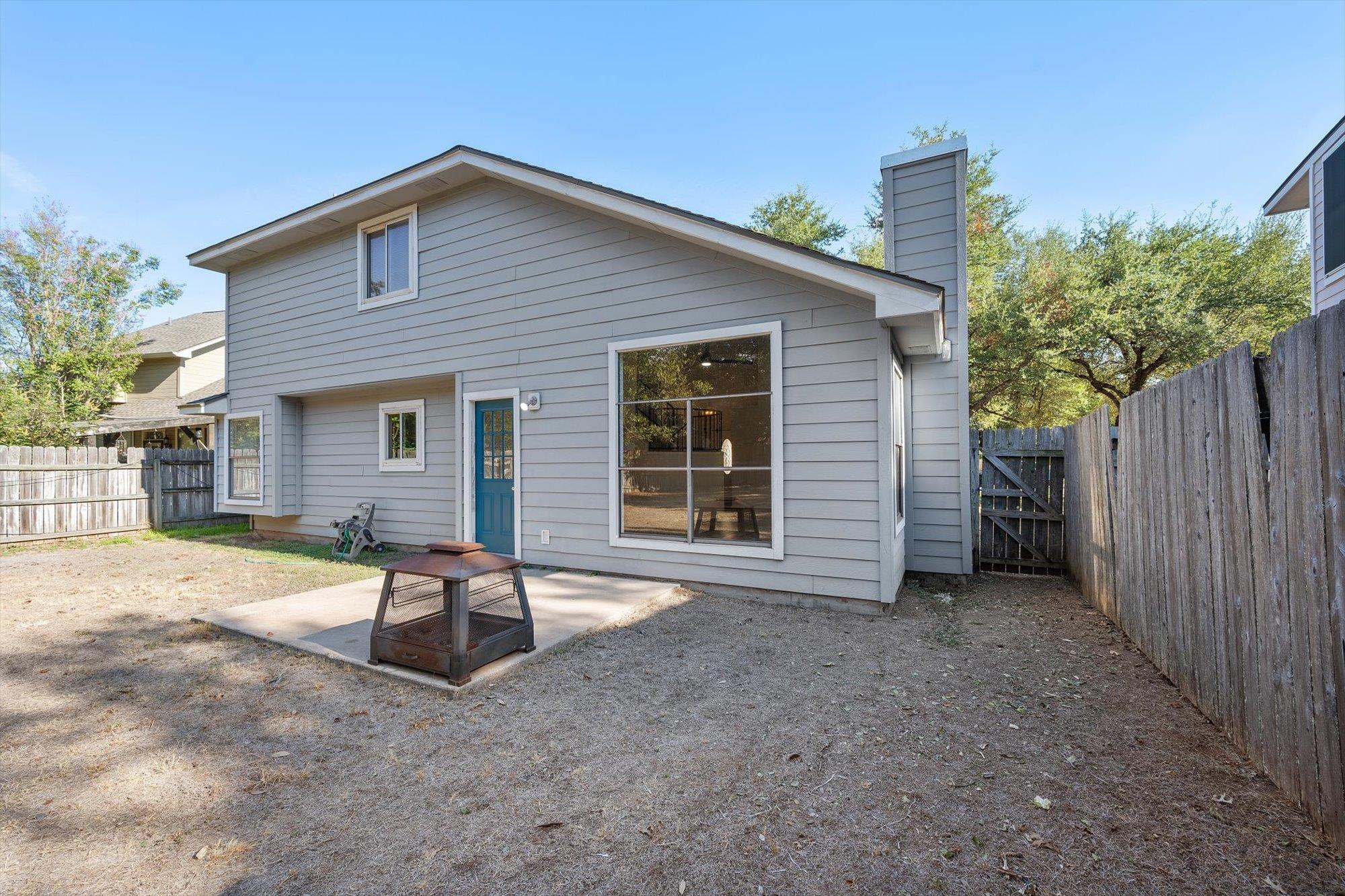 15902 De Peer Ave Property Photo 15