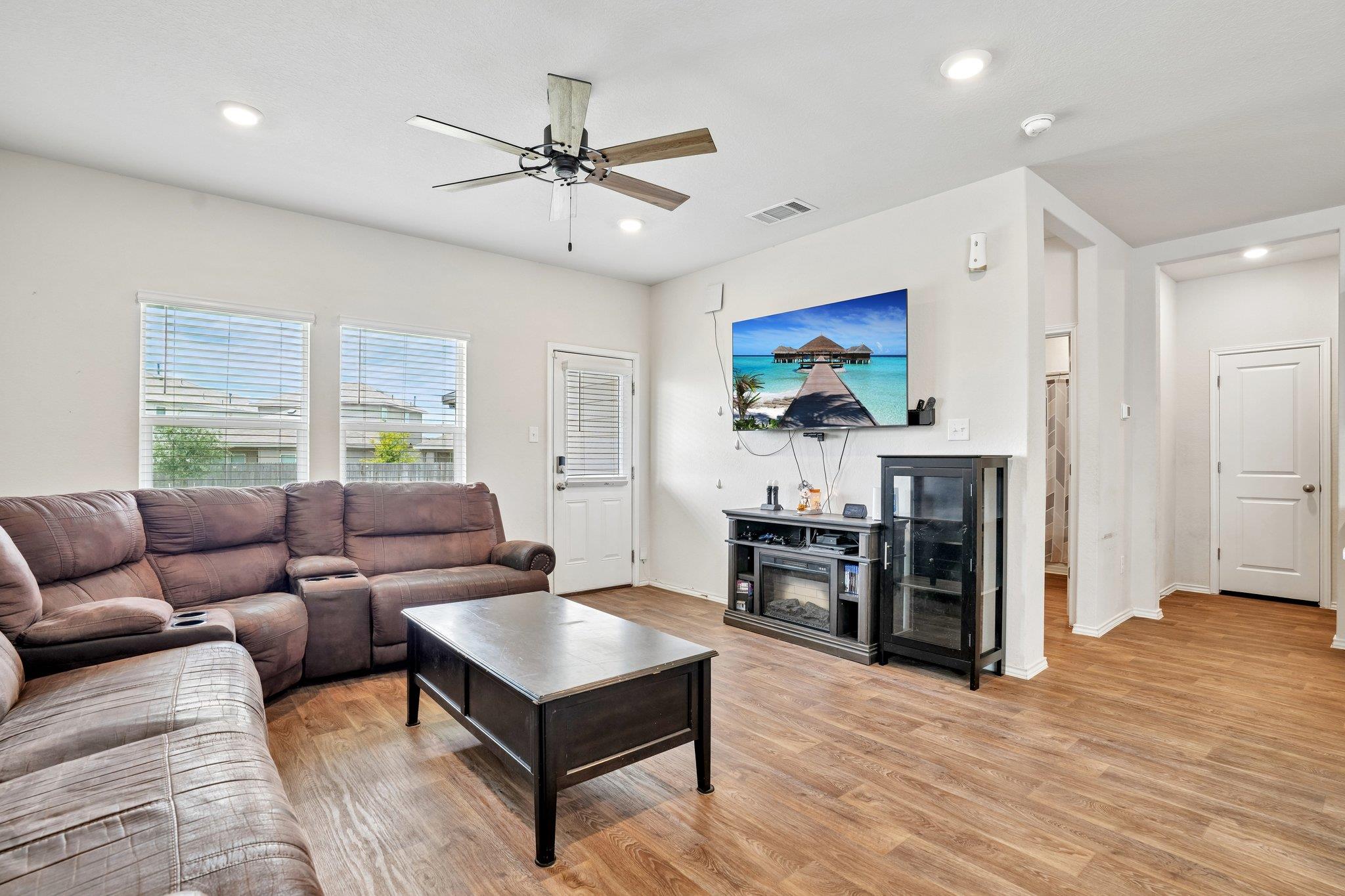 15535 Clove Spice Way Property Photo 3