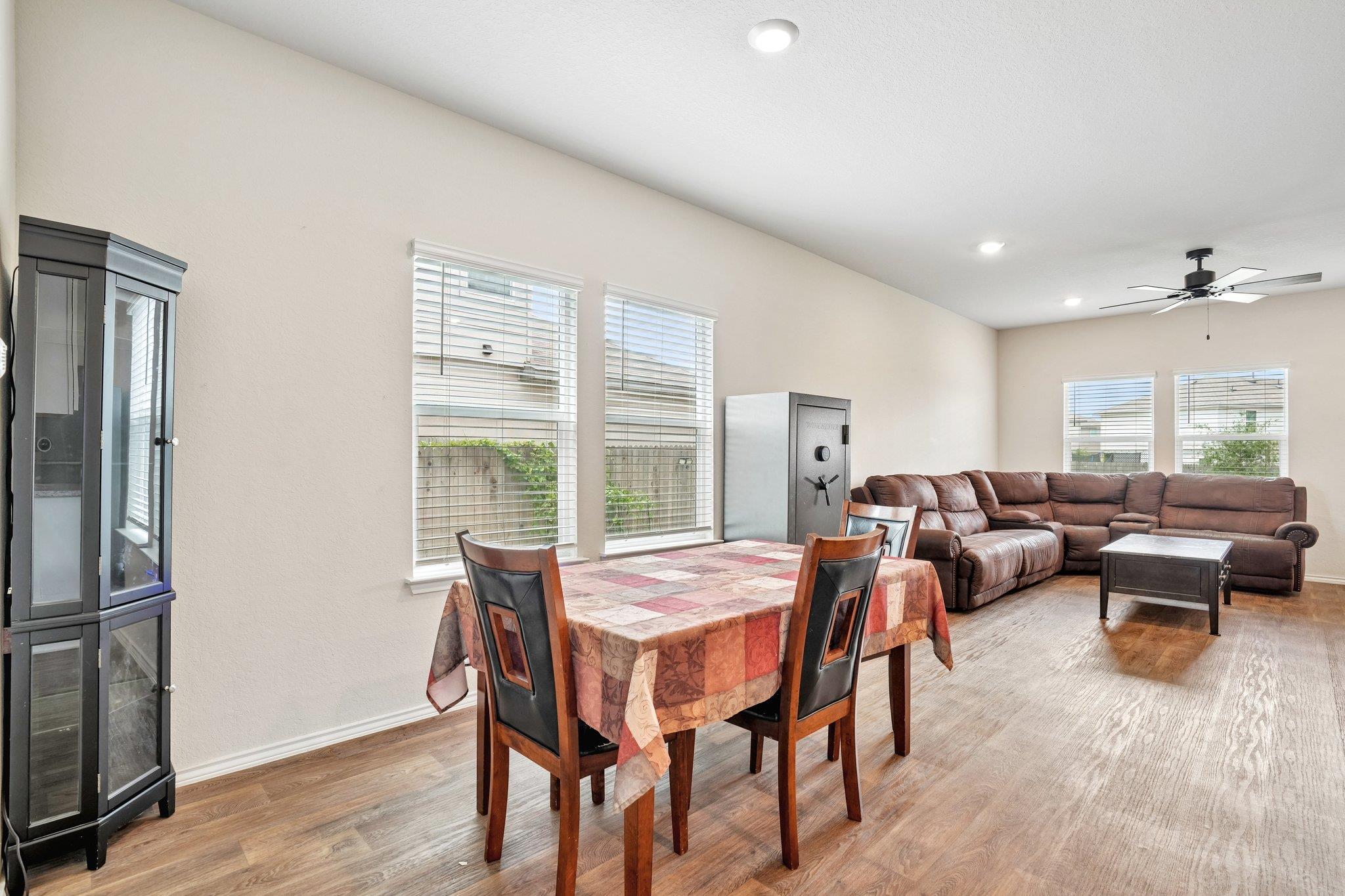 15535 Clove Spice Way Property Photo 9