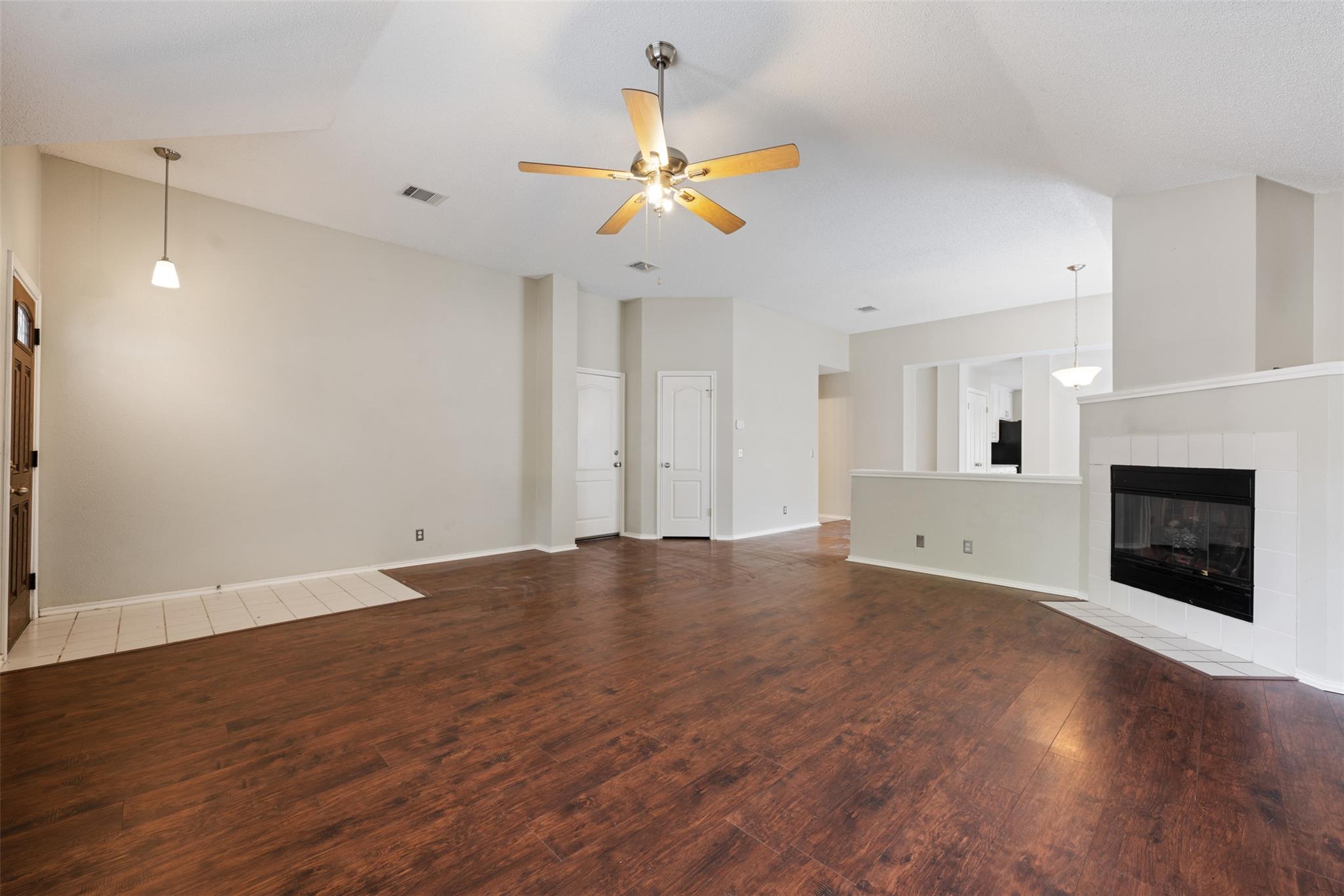 20819 Trotters Ln Property Photo 7