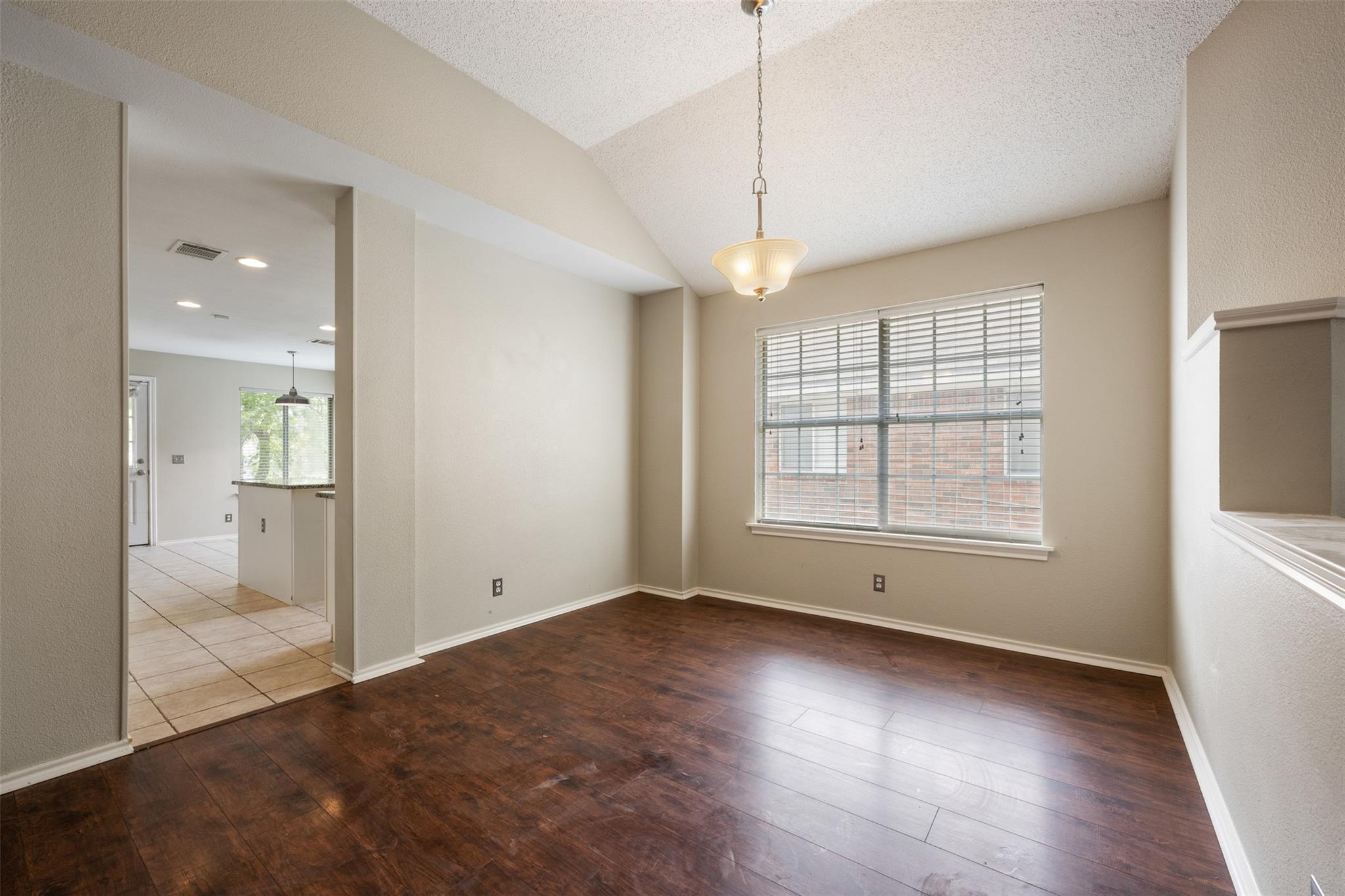 20819 Trotters Ln Property Photo 10
