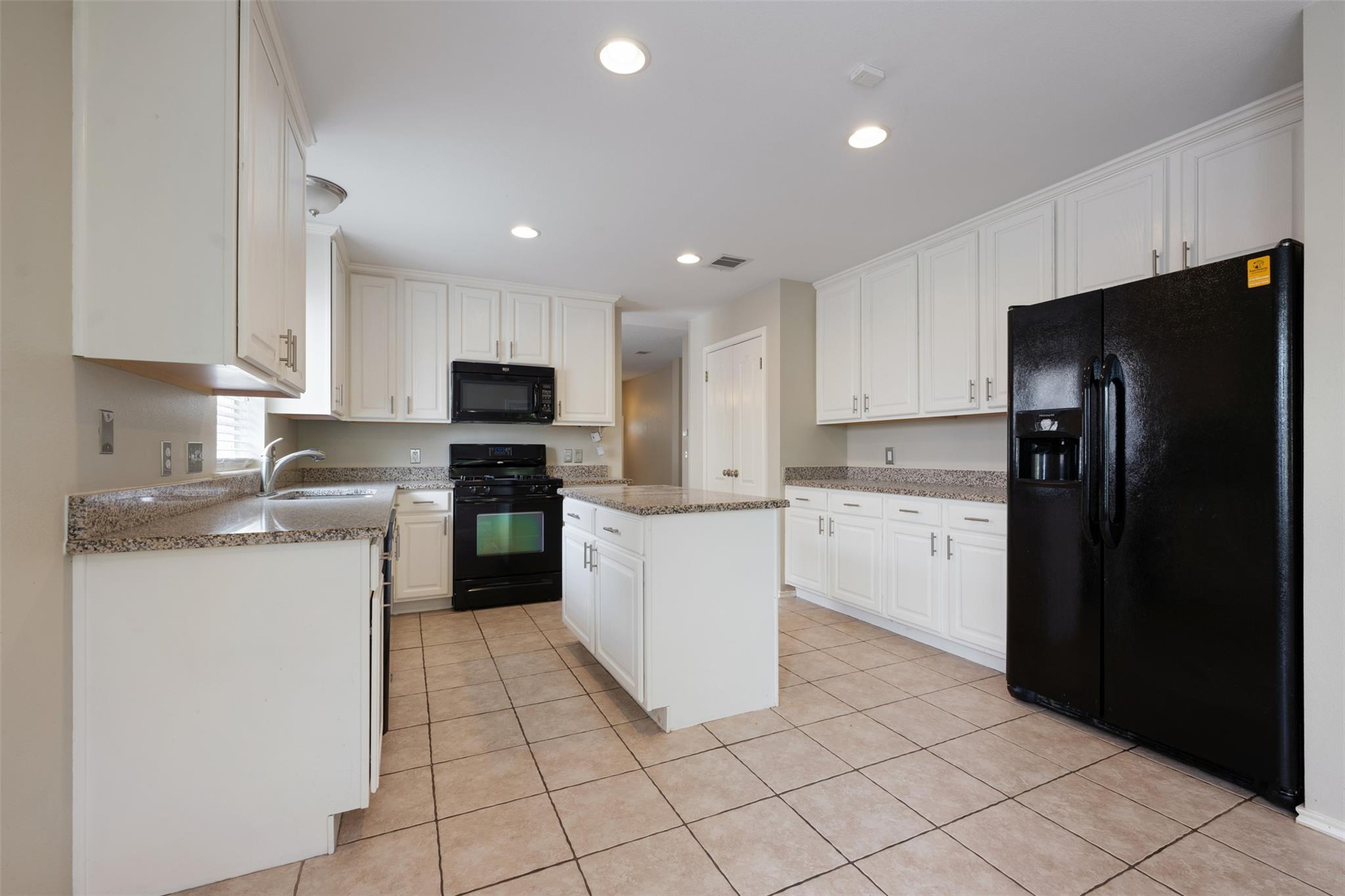 20819 Trotters Ln Property Photo 13
