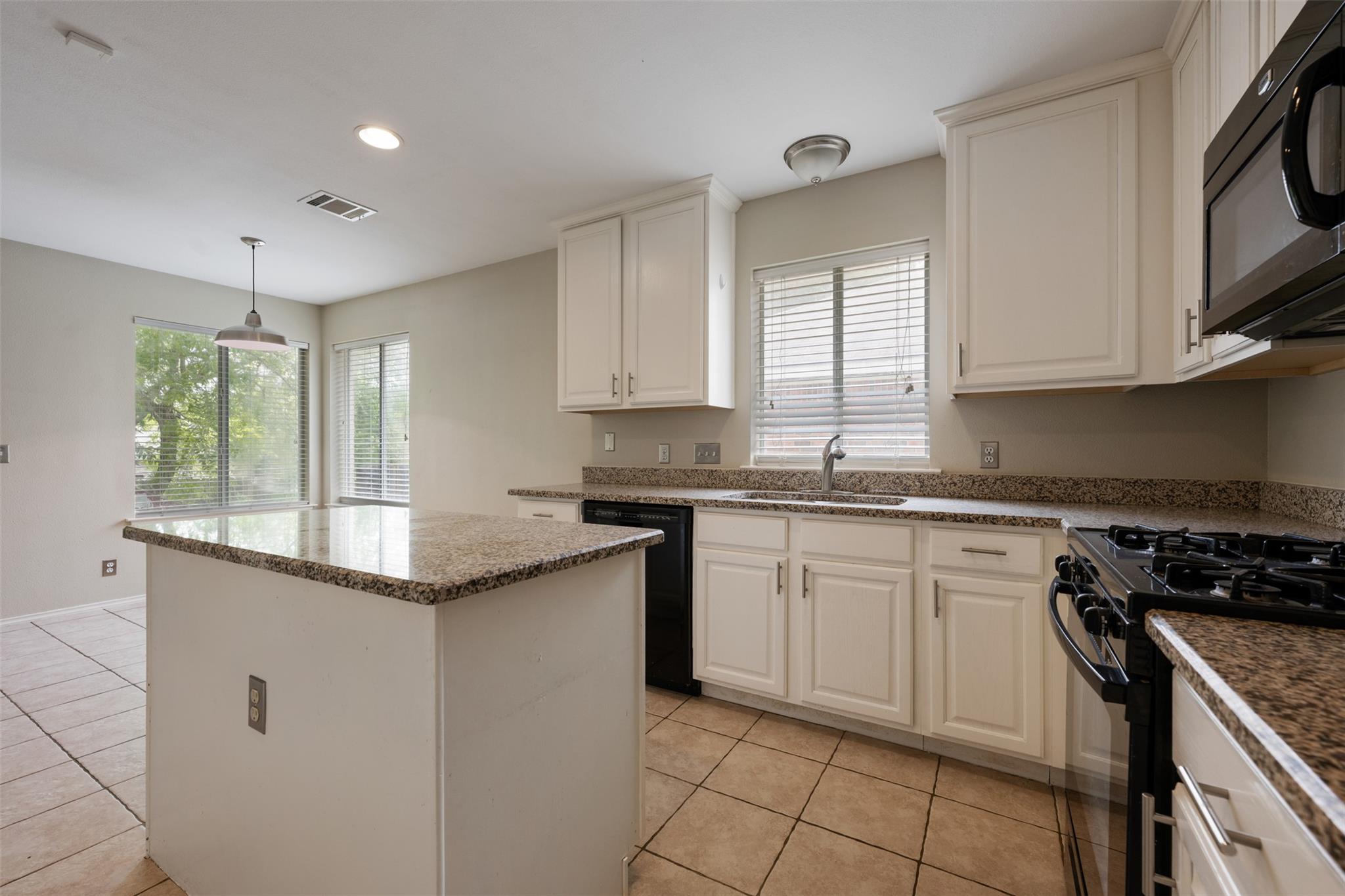 20819 Trotters Ln Property Photo 15