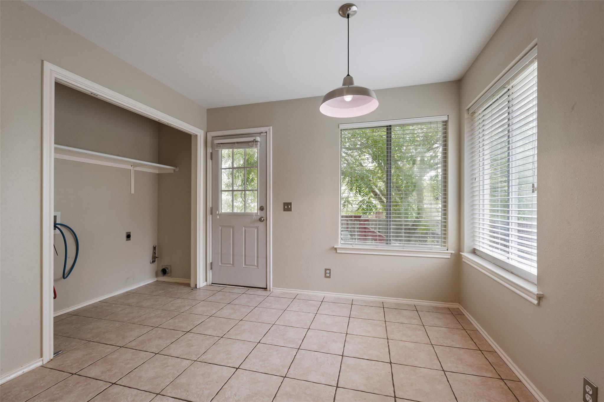 20819 Trotters Ln Property Photo 16