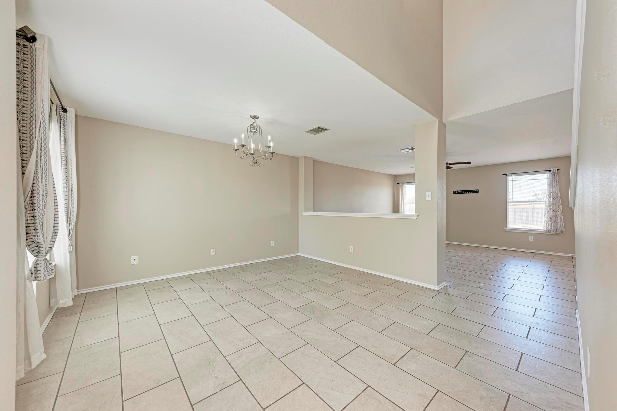 289 Drystone Trl Property Photo 7