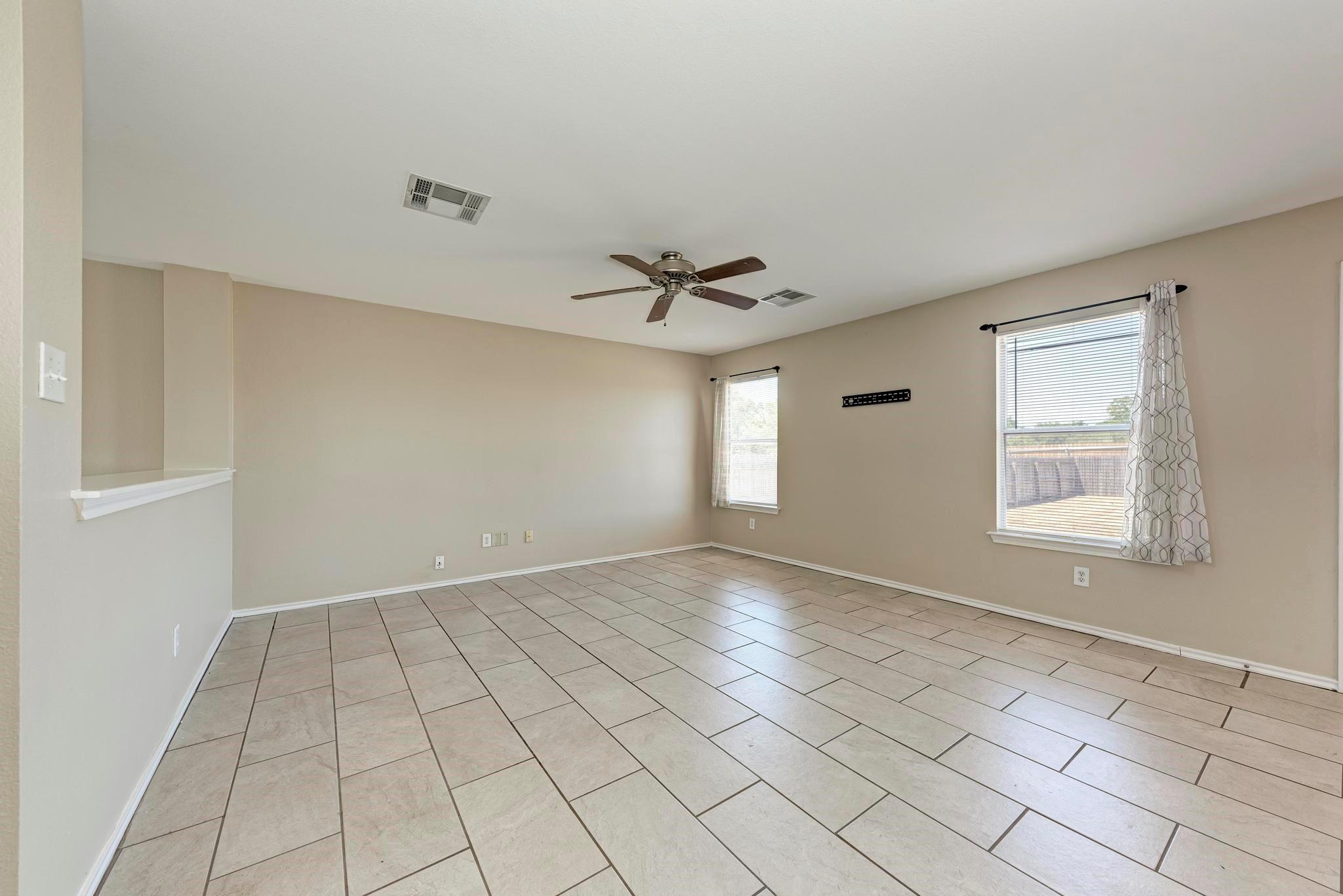 289 Drystone Trl Property Photo 9