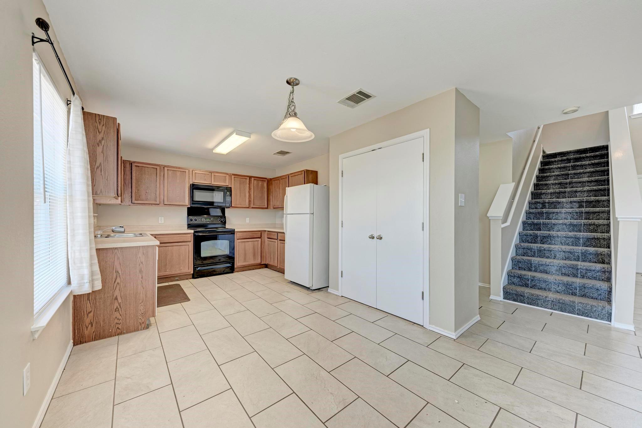 289 Drystone Trl Property Photo 14
