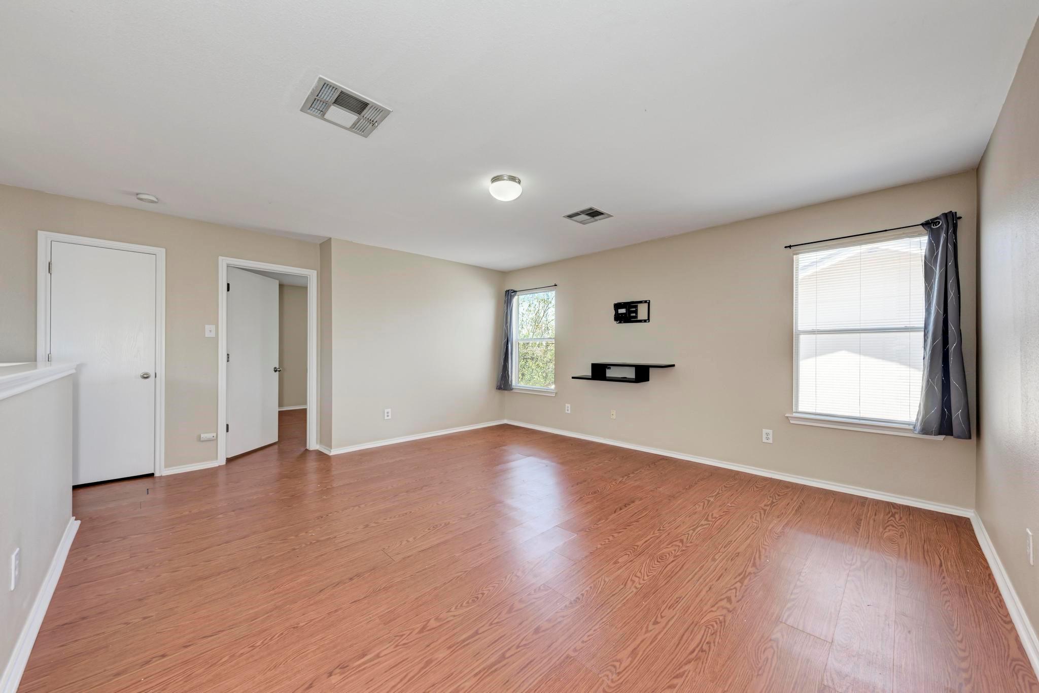 289 Drystone Trl Property Photo 22