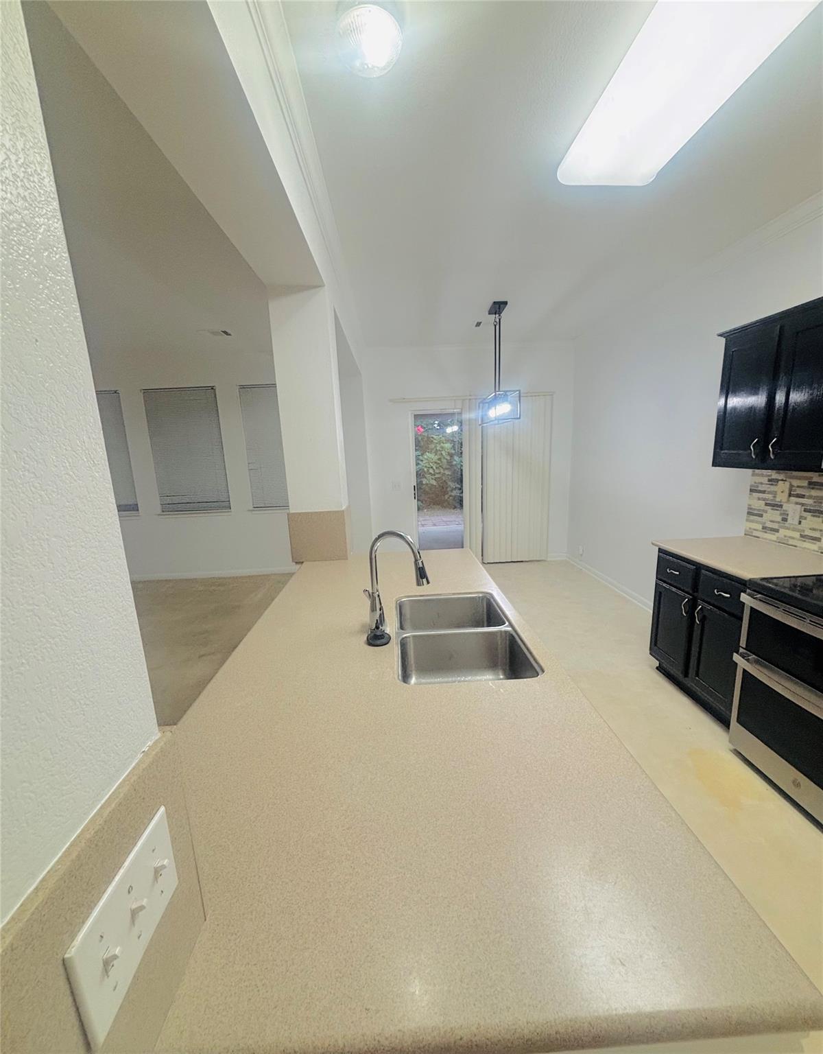 11609 Marshall St Property Photo 10