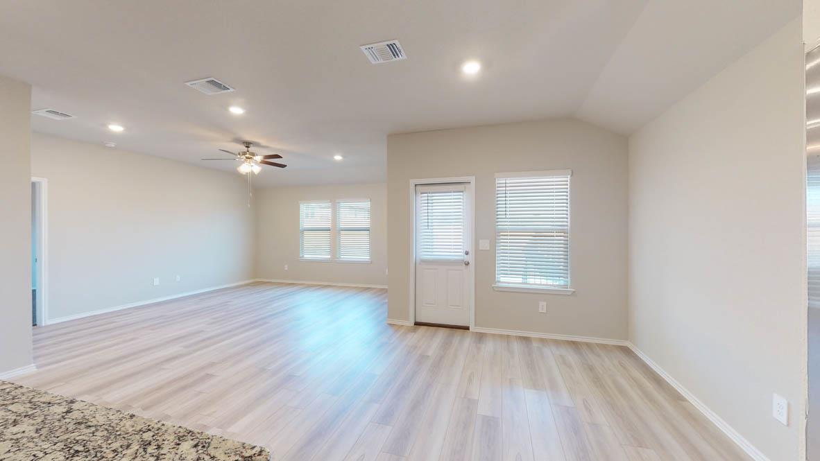2224 Oregano Ct Property Photo 9