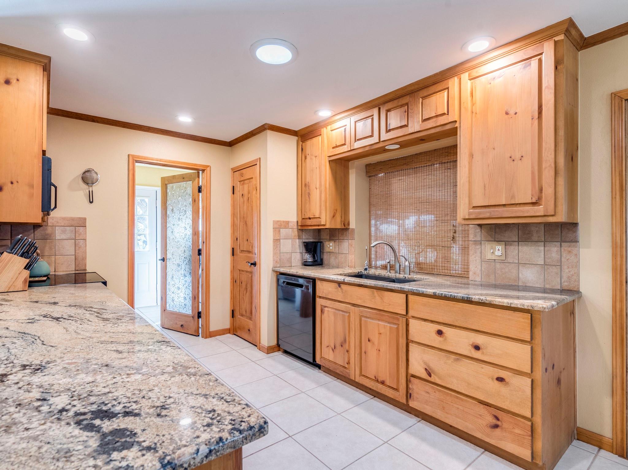 16019 Arbor Trl Property Photo 7