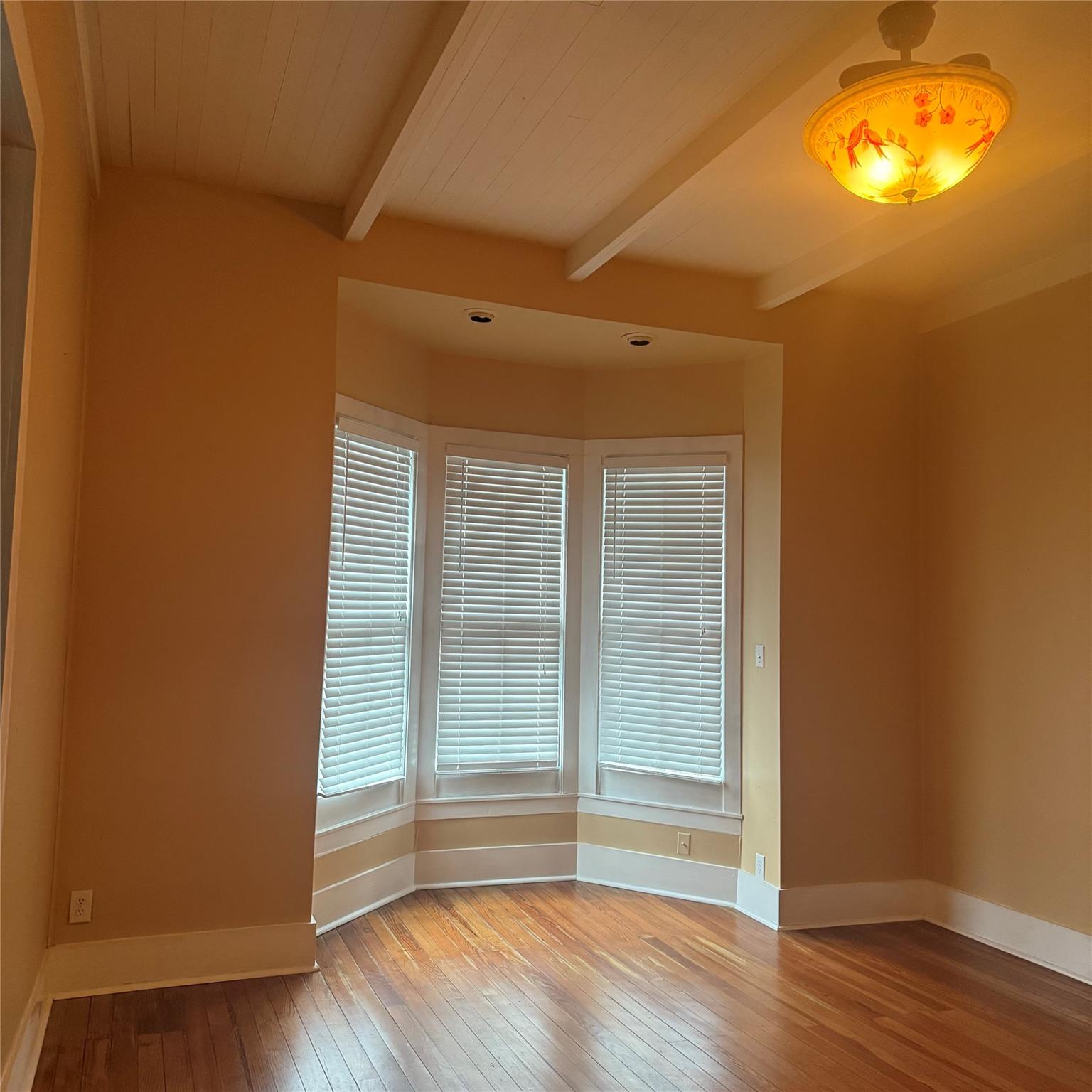 1604 S Austin Ave Property Photo 9