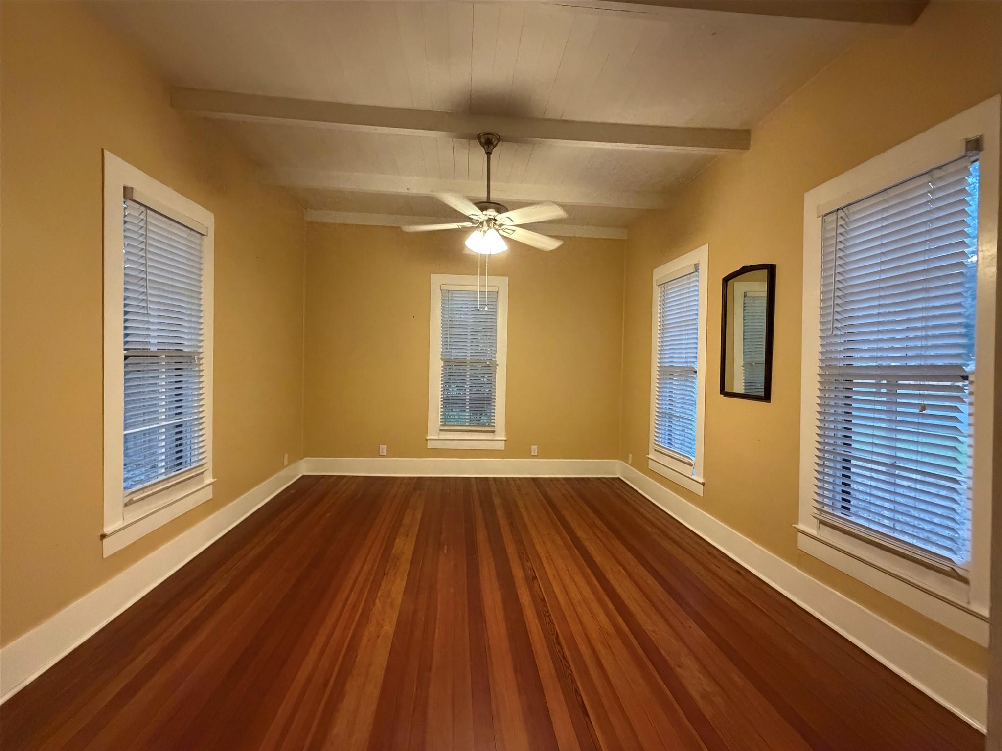 1604 S Austin Ave Property Photo 11