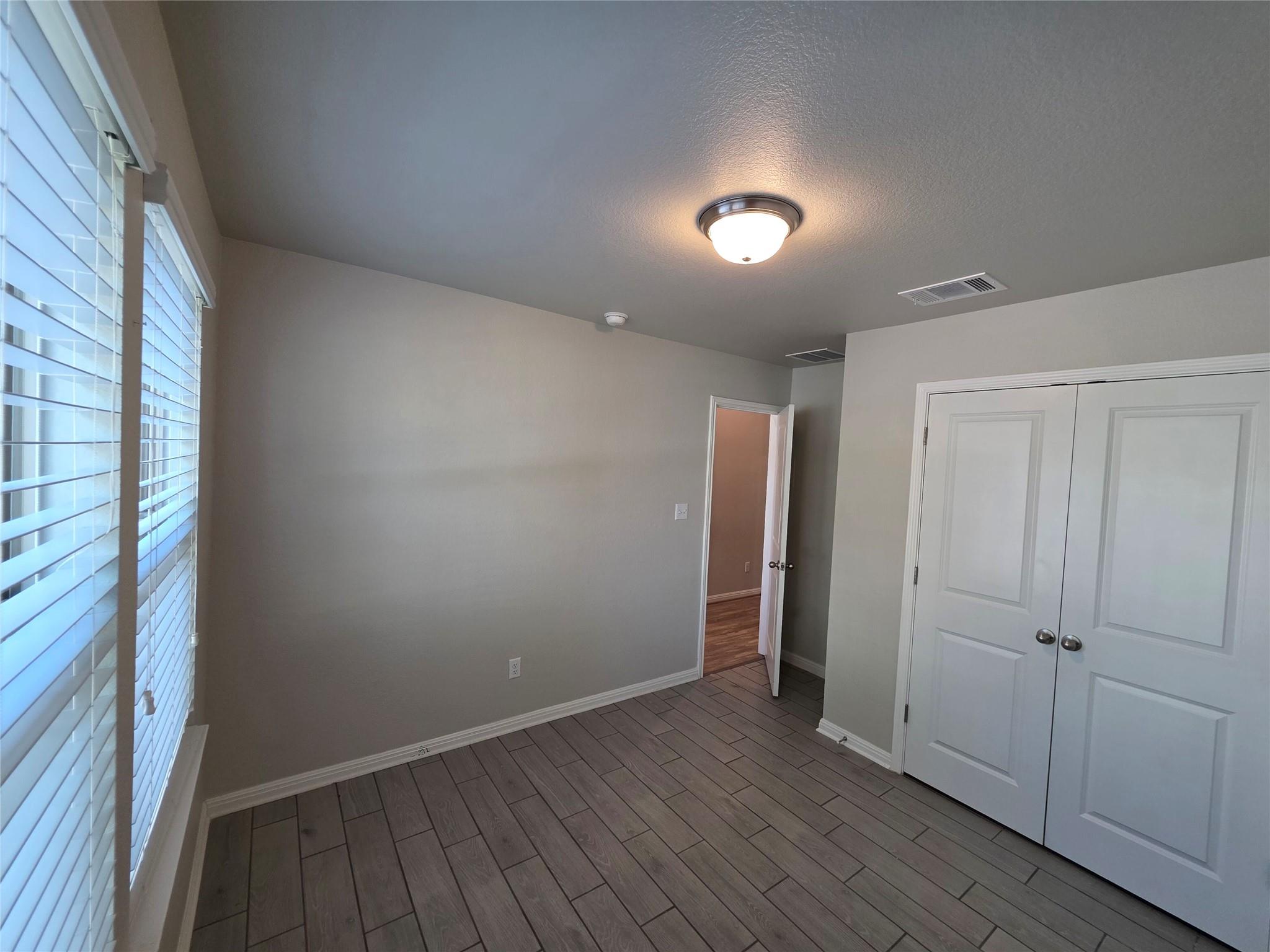 19024 Kimberlite Dr Property Photo 8